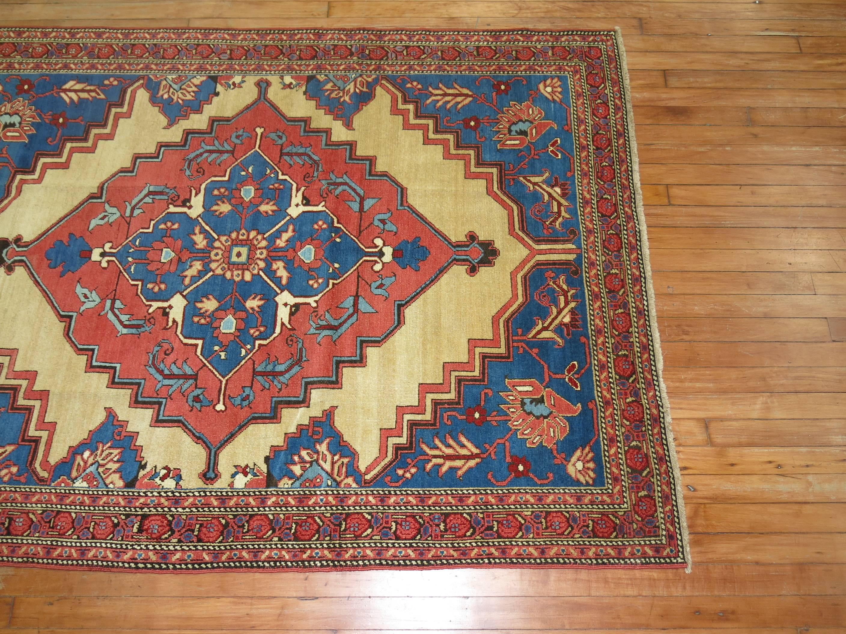 Antique Persian Bakshaish Carpet In Good Condition In New York, NY