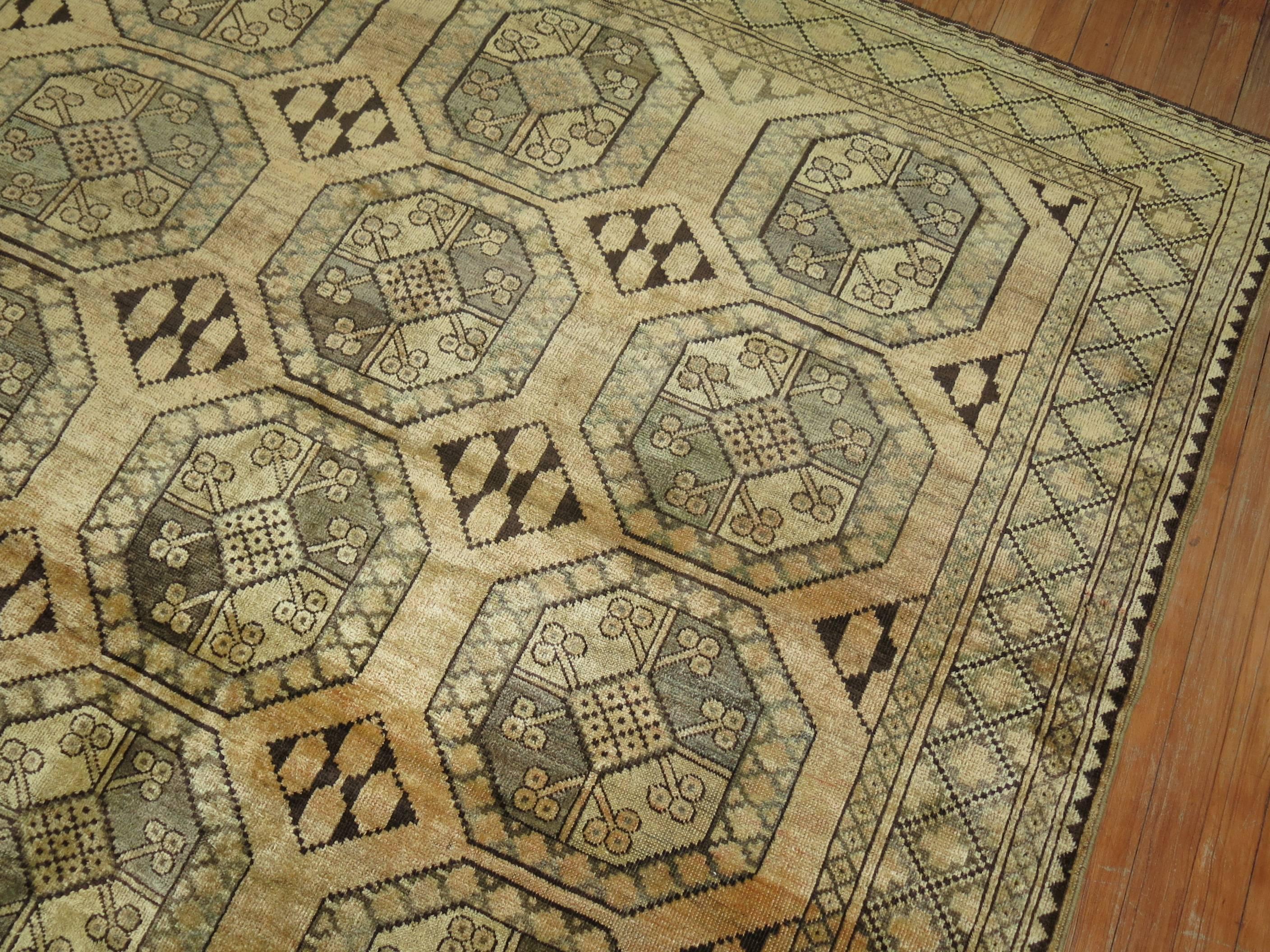 Afghanischer Vintage-Ersari-Teppich mit Stammesmotiven (20. Jahrhundert) im Angebot