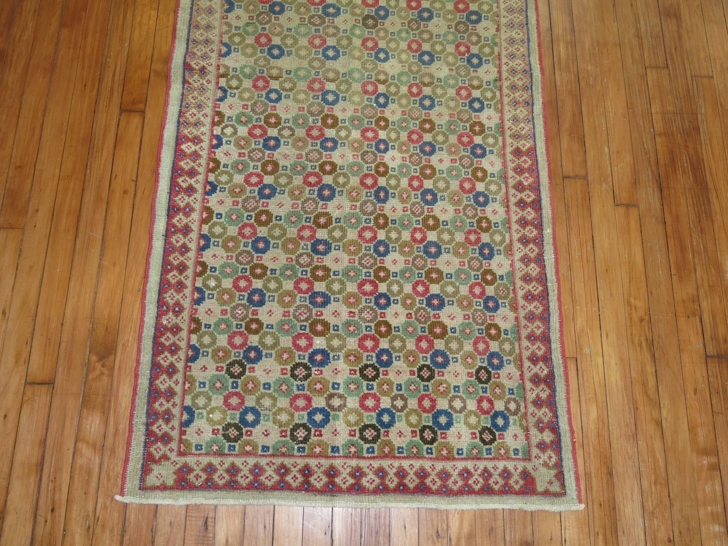 Fun Vintage Turkish Anatolian runner with a repetitive all-over design.

3' x 10'4''
