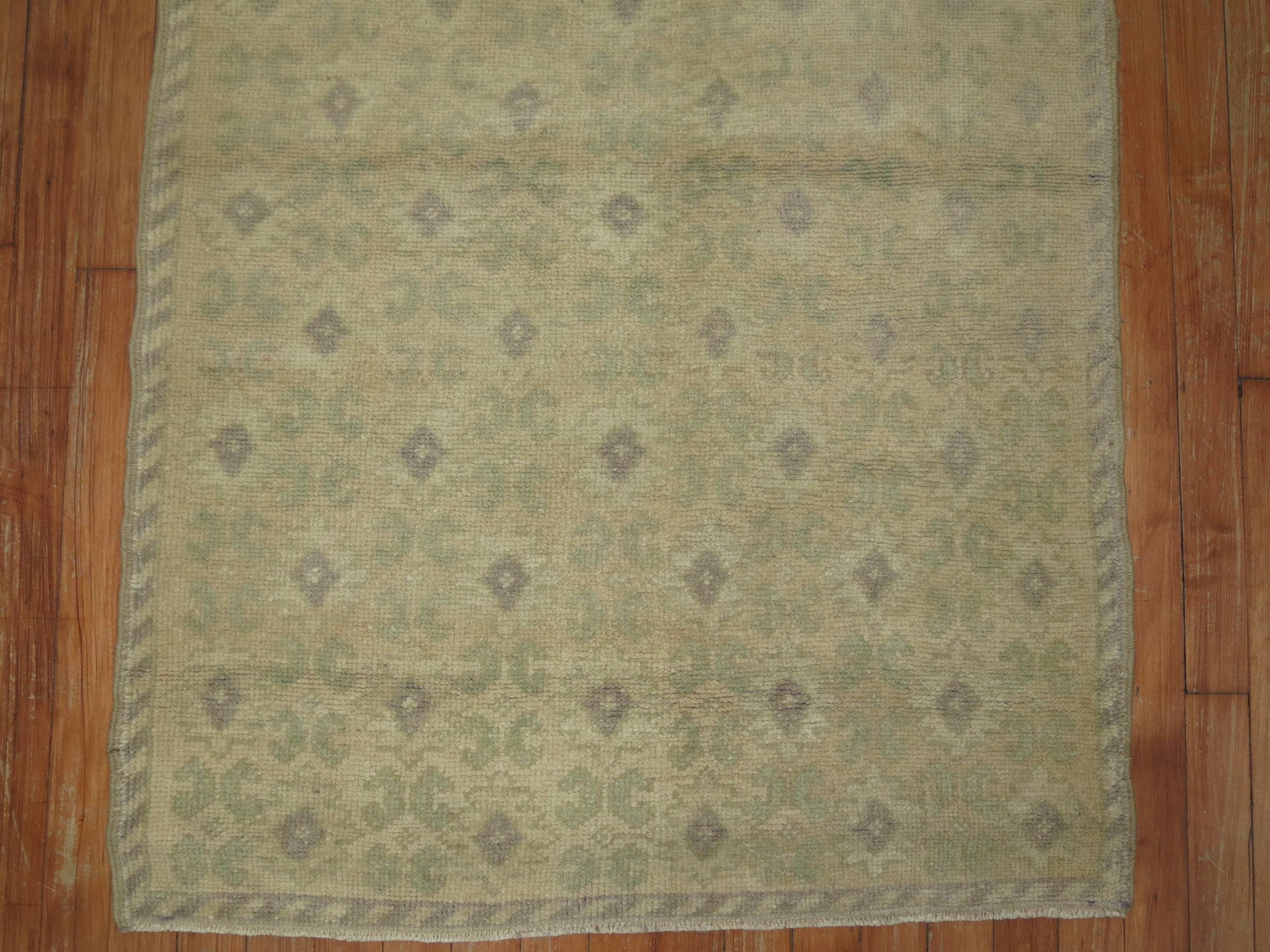 Art Nouveau Beige Green Accent Mid-20th Century Turkish Floral Wool Runner For Sale