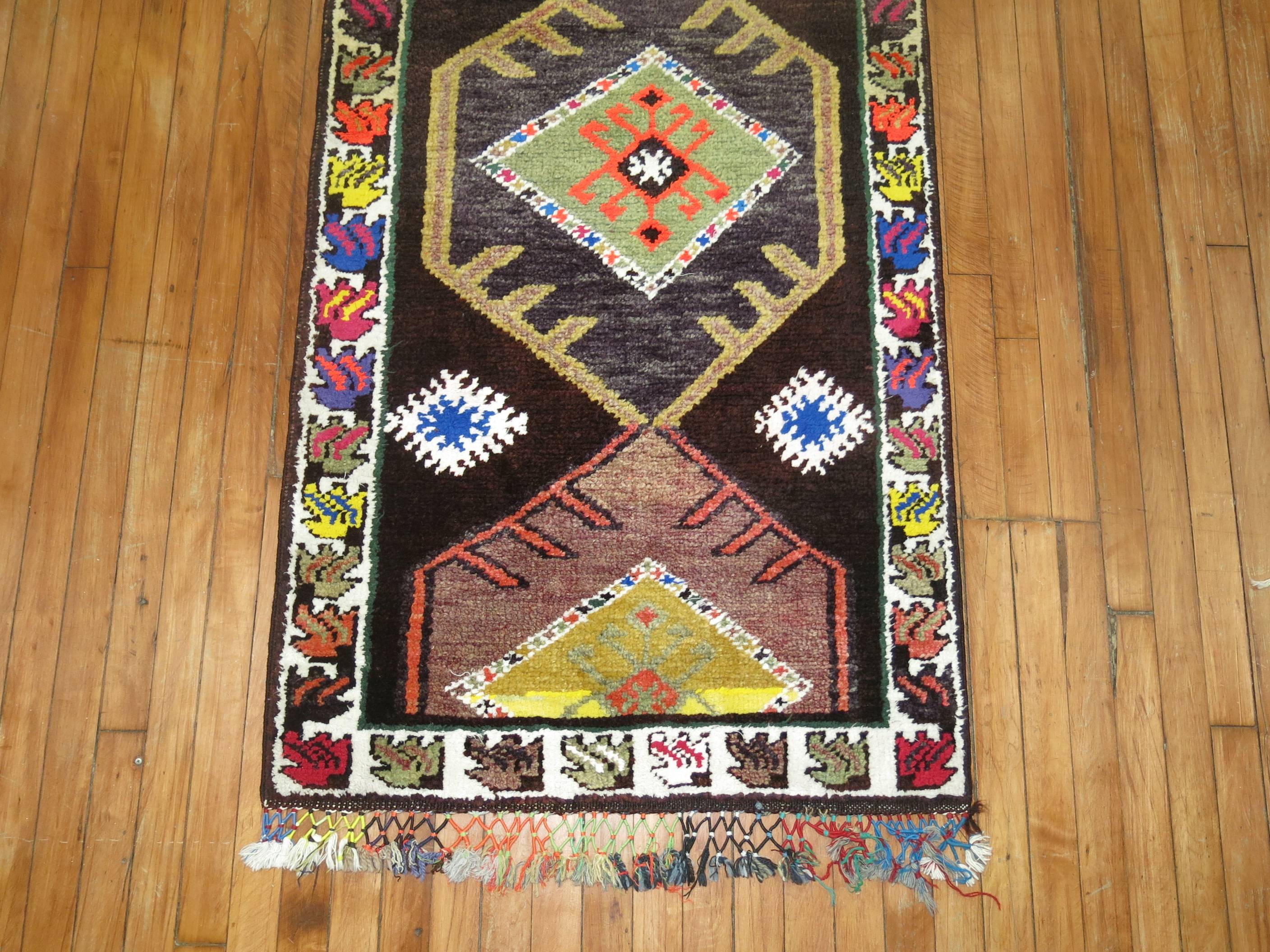 Vintage Turkish Bohemian Runner In Good Condition For Sale In New York, NY