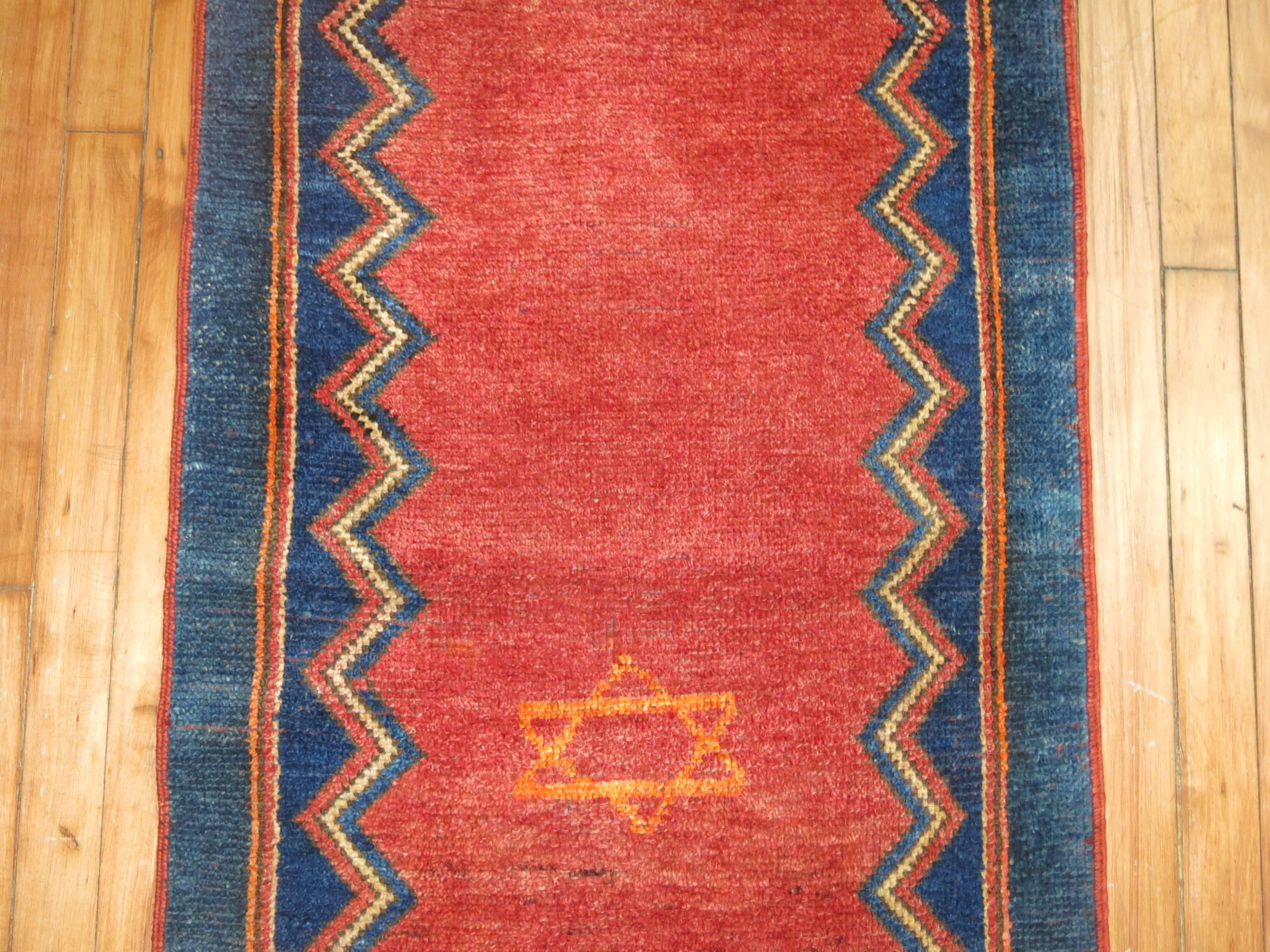 Vintage Turkish Runner with Star of David Motif In Good Condition For Sale In New York, NY