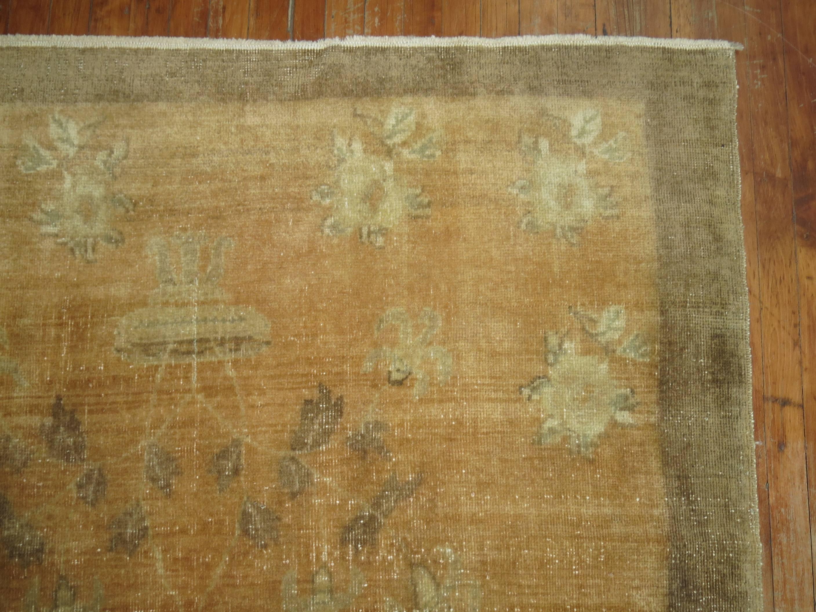 Vintage Turkish Caramel Rug In Excellent Condition For Sale In New York, NY