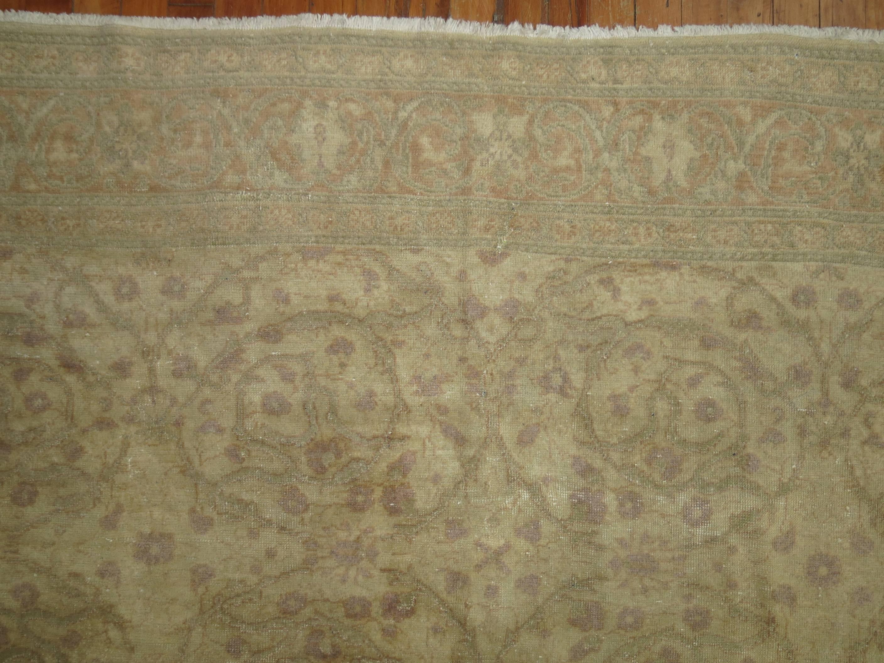 Neutral Color Turkish Sivas Carpet In Good Condition For Sale In New York, NY