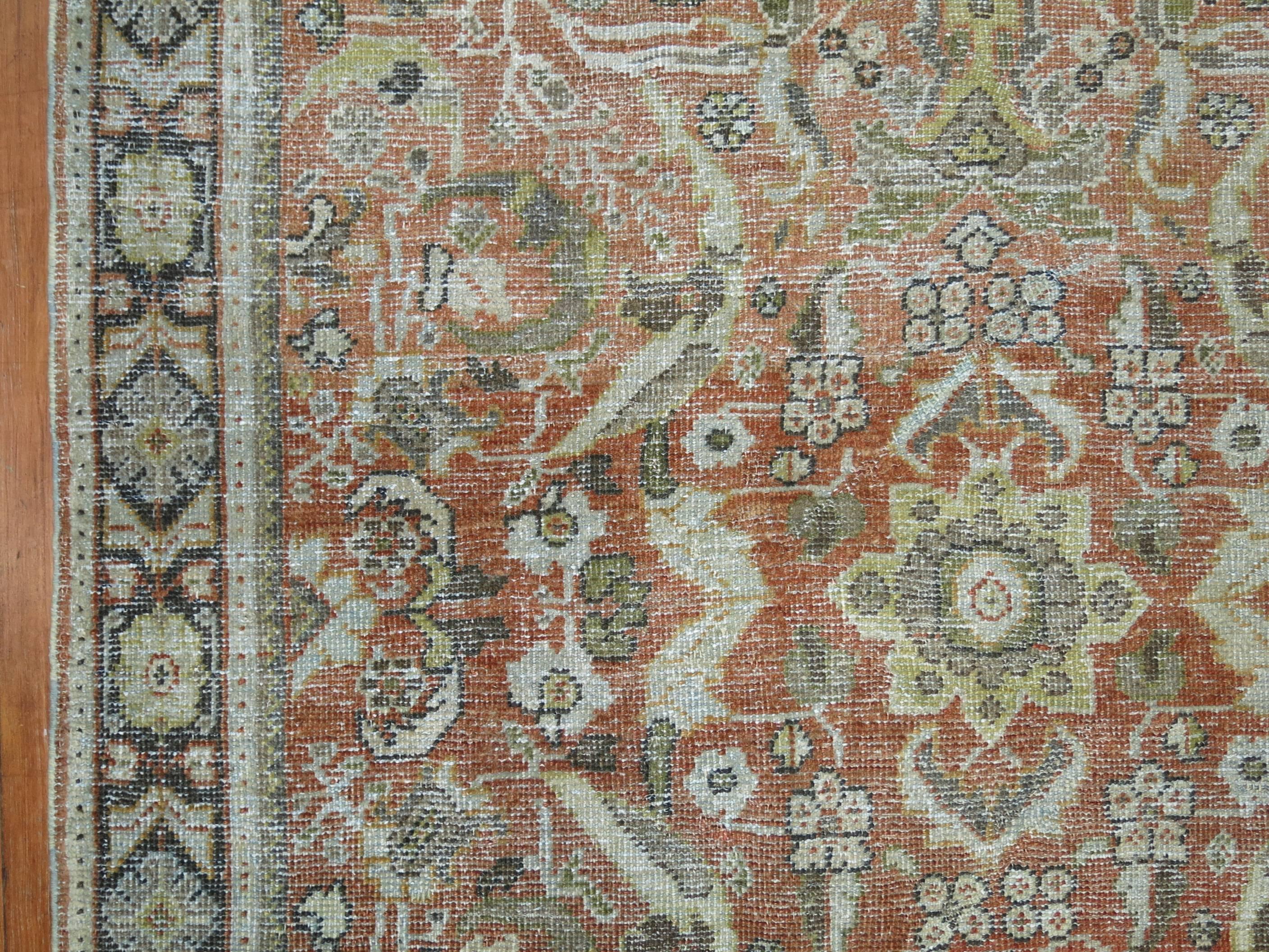 Rustic Antique Persian Shabby Chic Mahal Rug In Good Condition For Sale In New York, NY