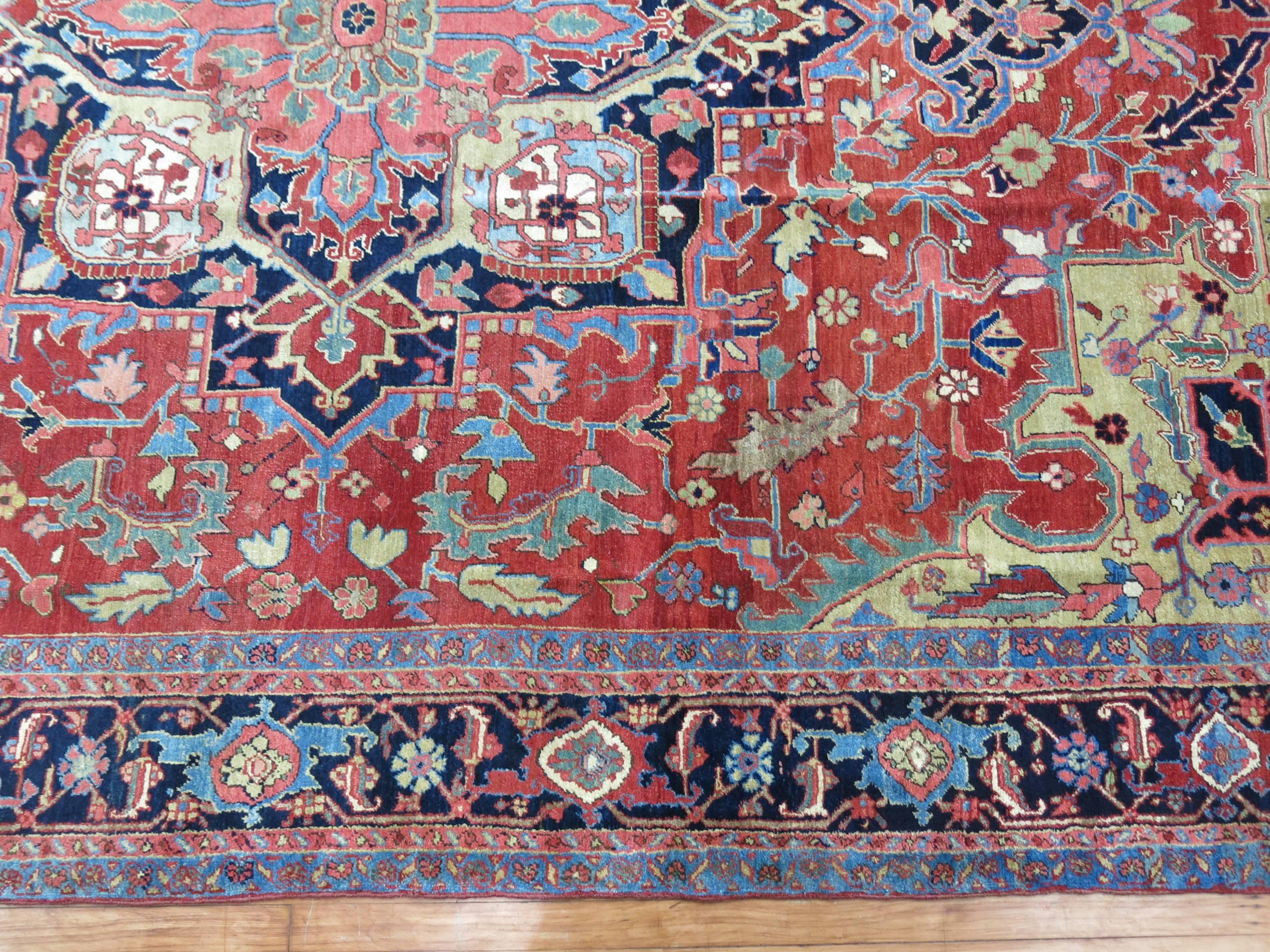 Antique Persian Heriz Serapi Carpet In Excellent Condition In New York, NY