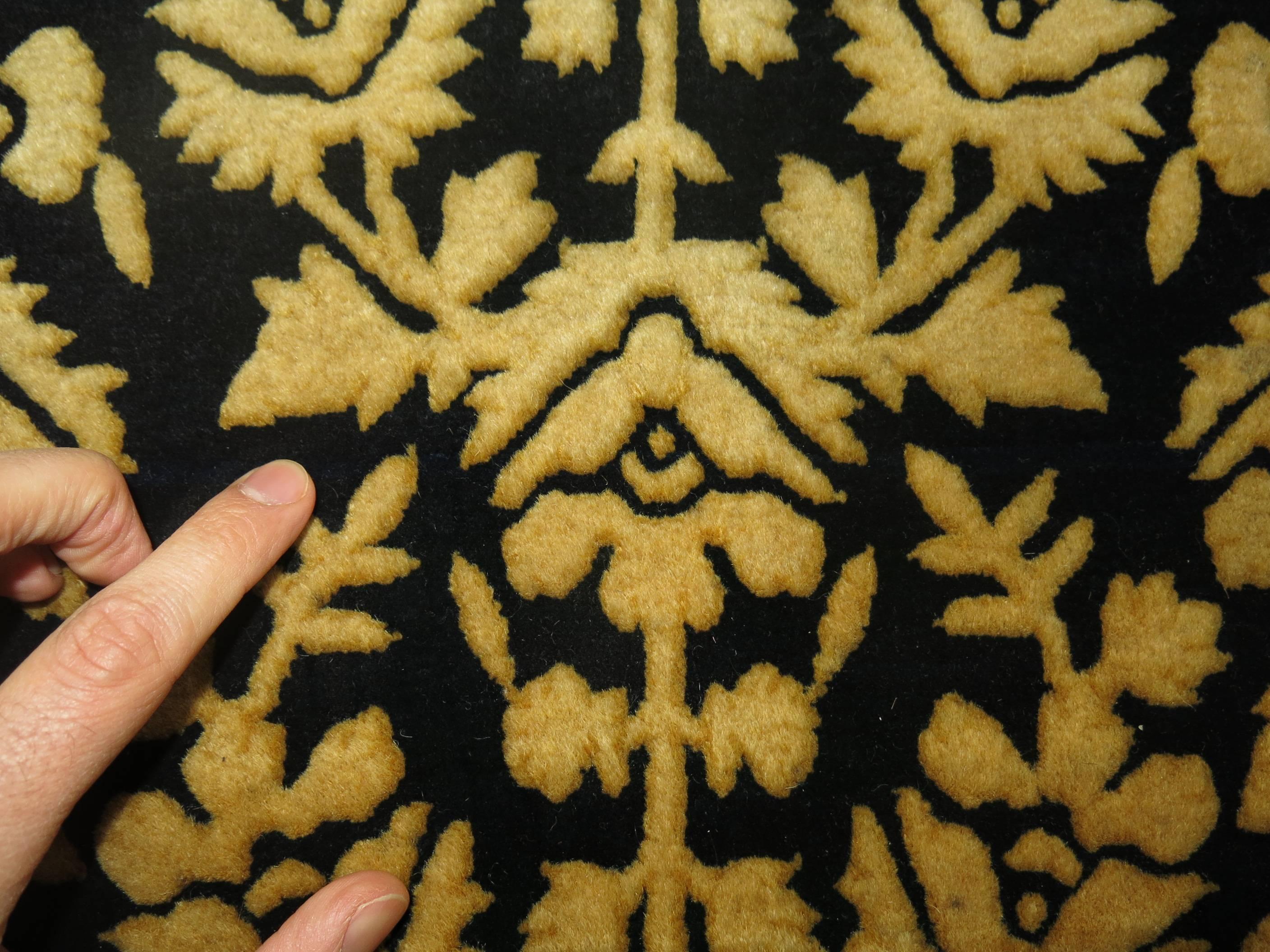 Antiker persischer Souf-Teppich im Zustand „Hervorragend“ im Angebot in New York, NY