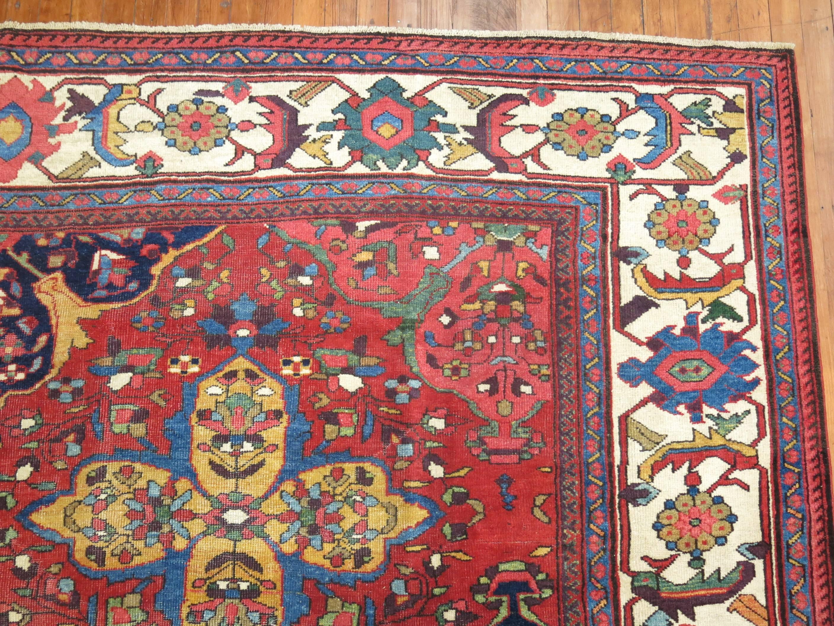 Dramatic Persian Ferehan Mahal Rug, Early 20th Century In Good Condition In New York, NY