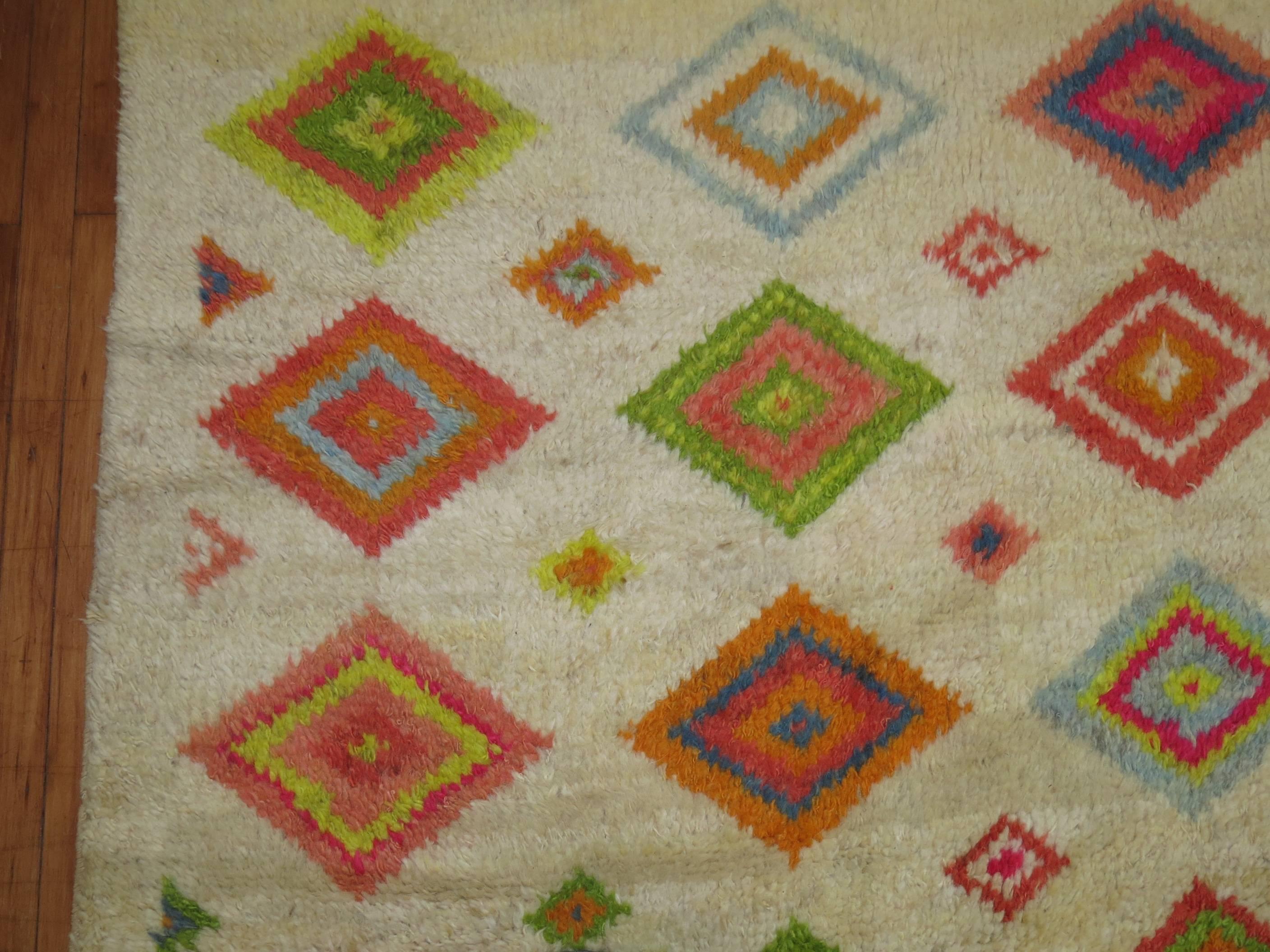 Large Colorful Turkish Tulu Bohemian Carpet  For Sale 3