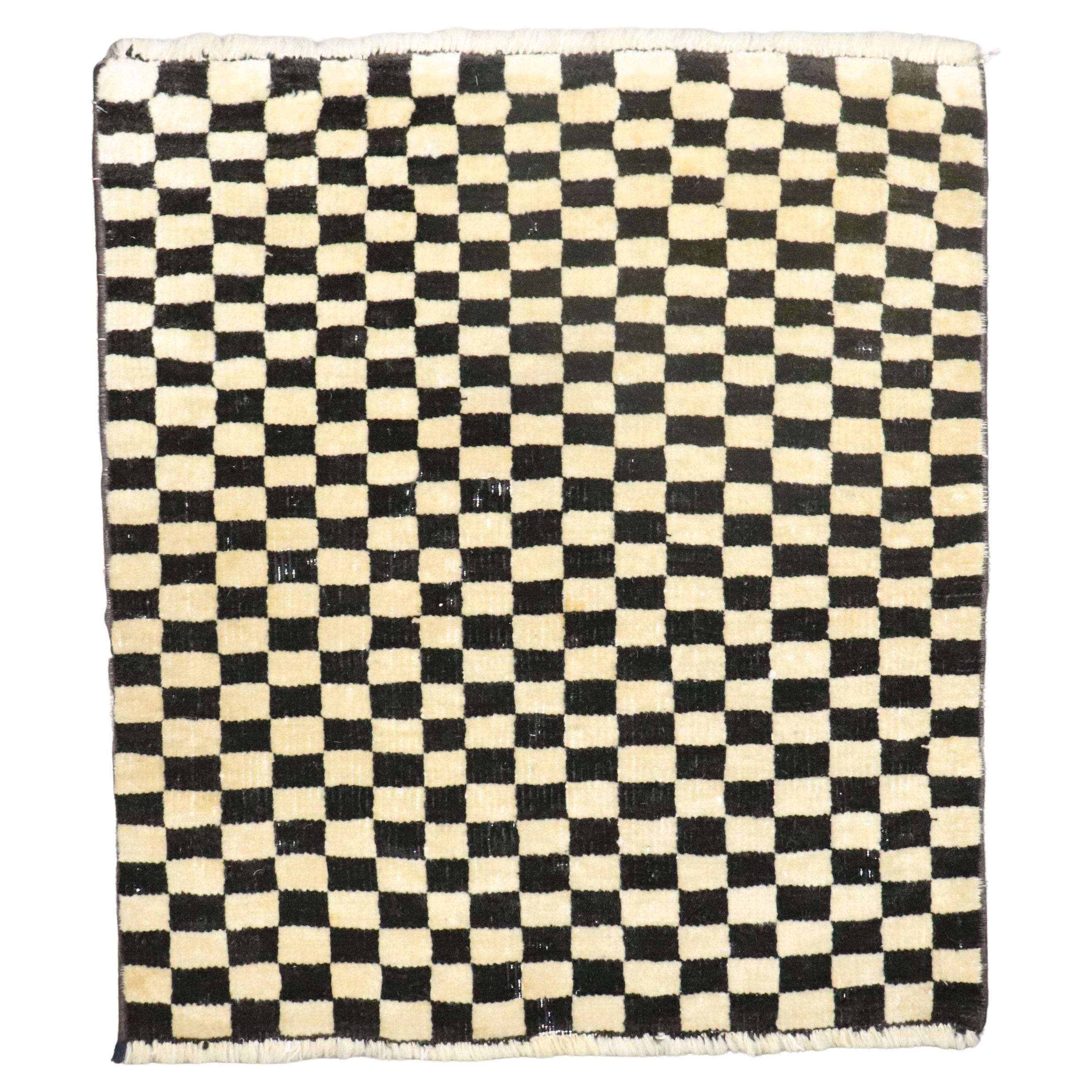 Zabihi Collection Square Mini Checkerboard Vintage Türkischer Teppich im Angebot