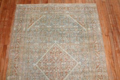 Tapis décoratif « Mahal » de la collection Zabihi, couleur vert pêche antique, aspect vieilli