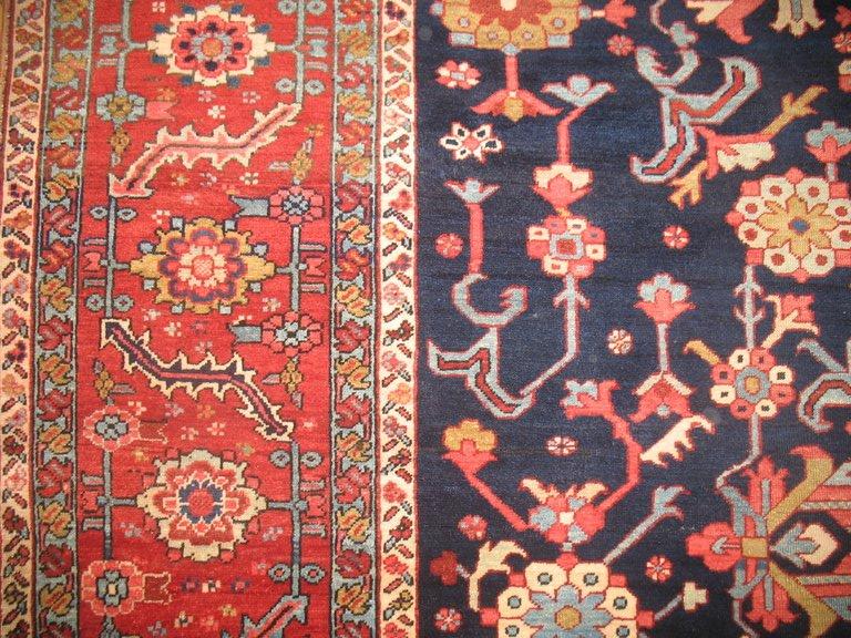 Persian Serapi Oversize Carpet In Excellent Condition For Sale In New York, NY