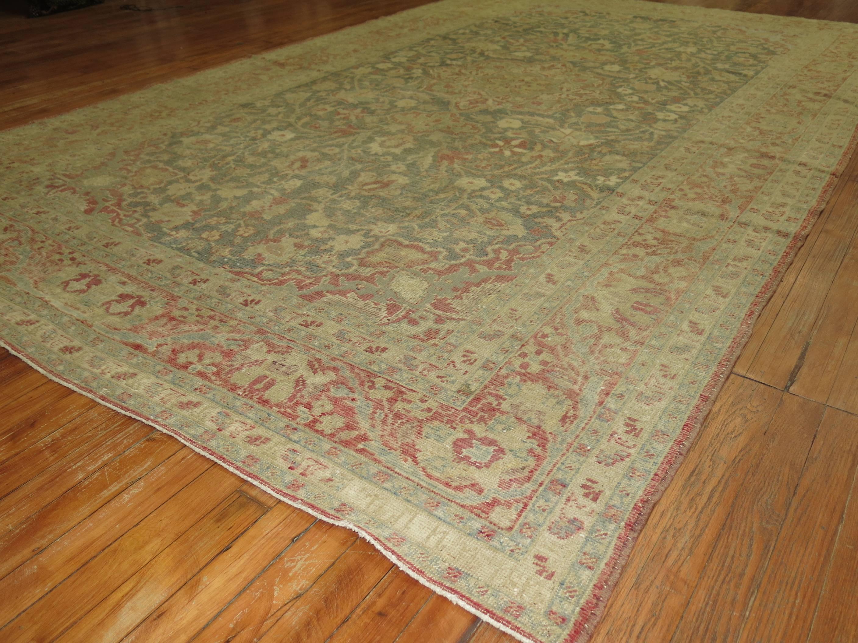 Erdfarbener türkischer Vintage-Teppich in Zimmergröße im Angebot 1