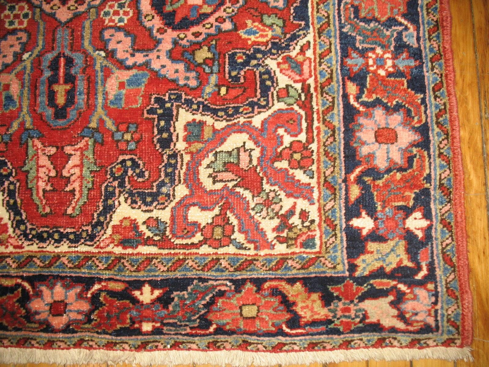Traditional Vintage Persian Heriz Scatter Rug In Good Condition In New York, NY