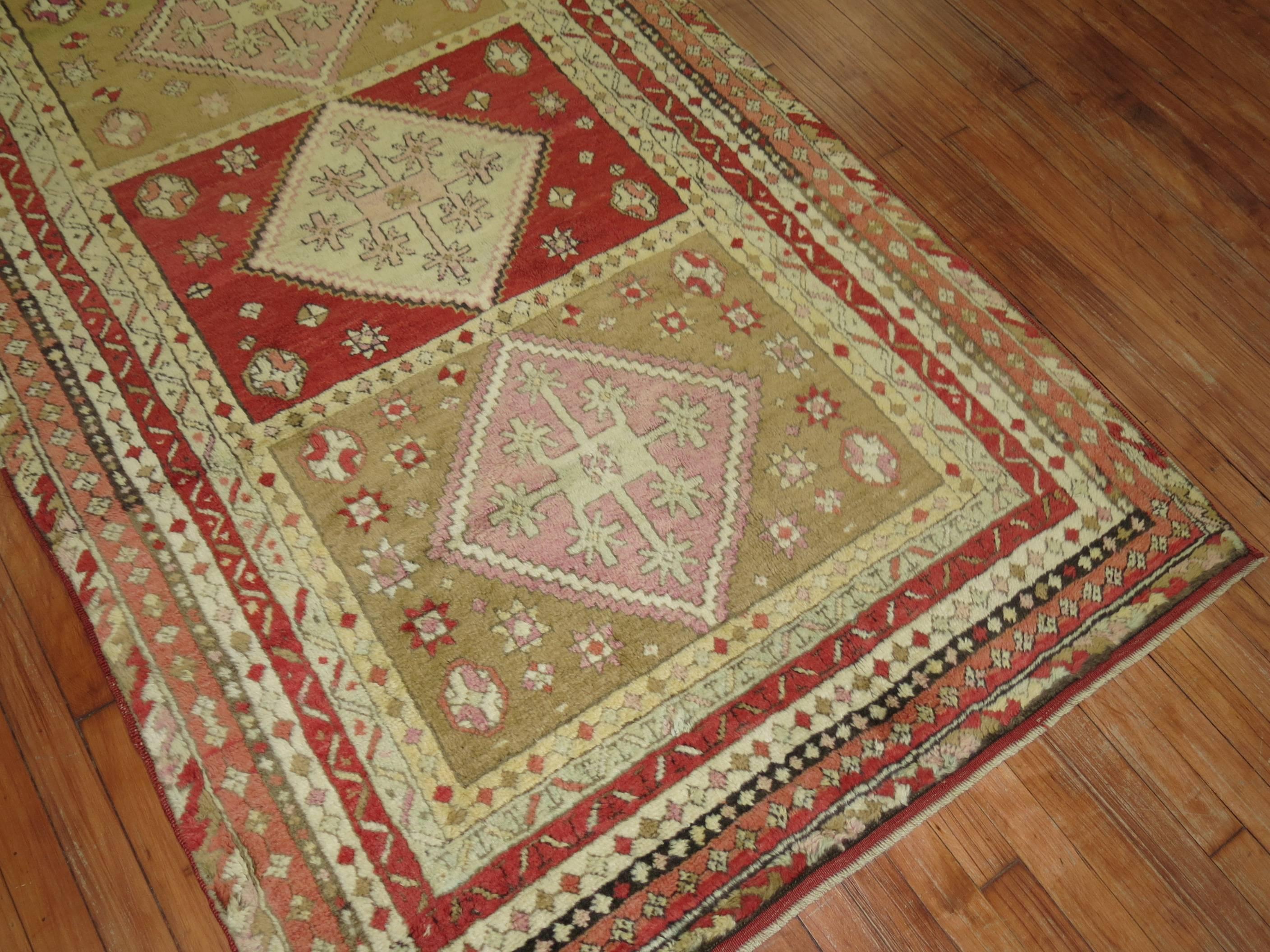Intricate Antique Turkish Sivas Rug In Good Condition For Sale In New York, NY