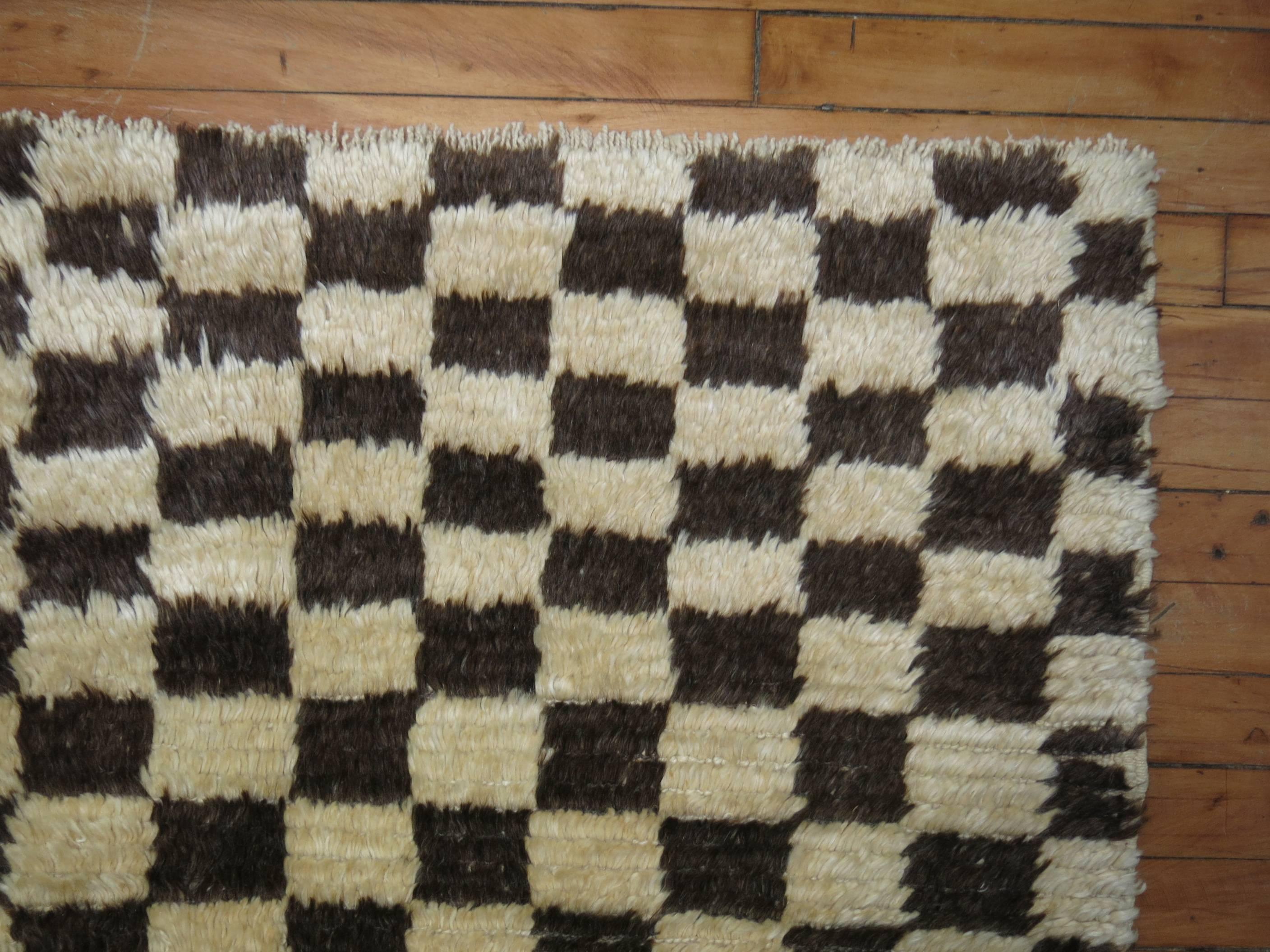 checkerboard shaggy rug