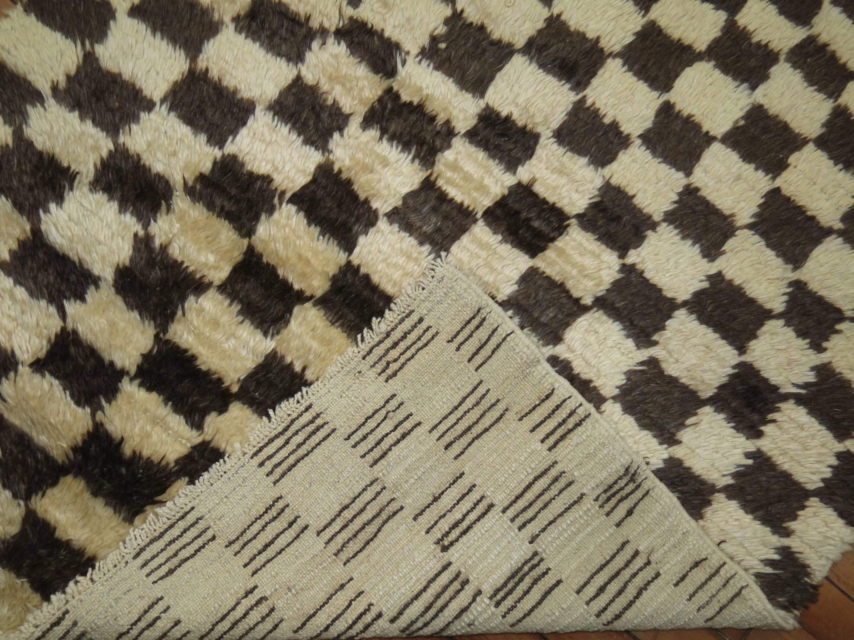 shaggy checkerboard rug