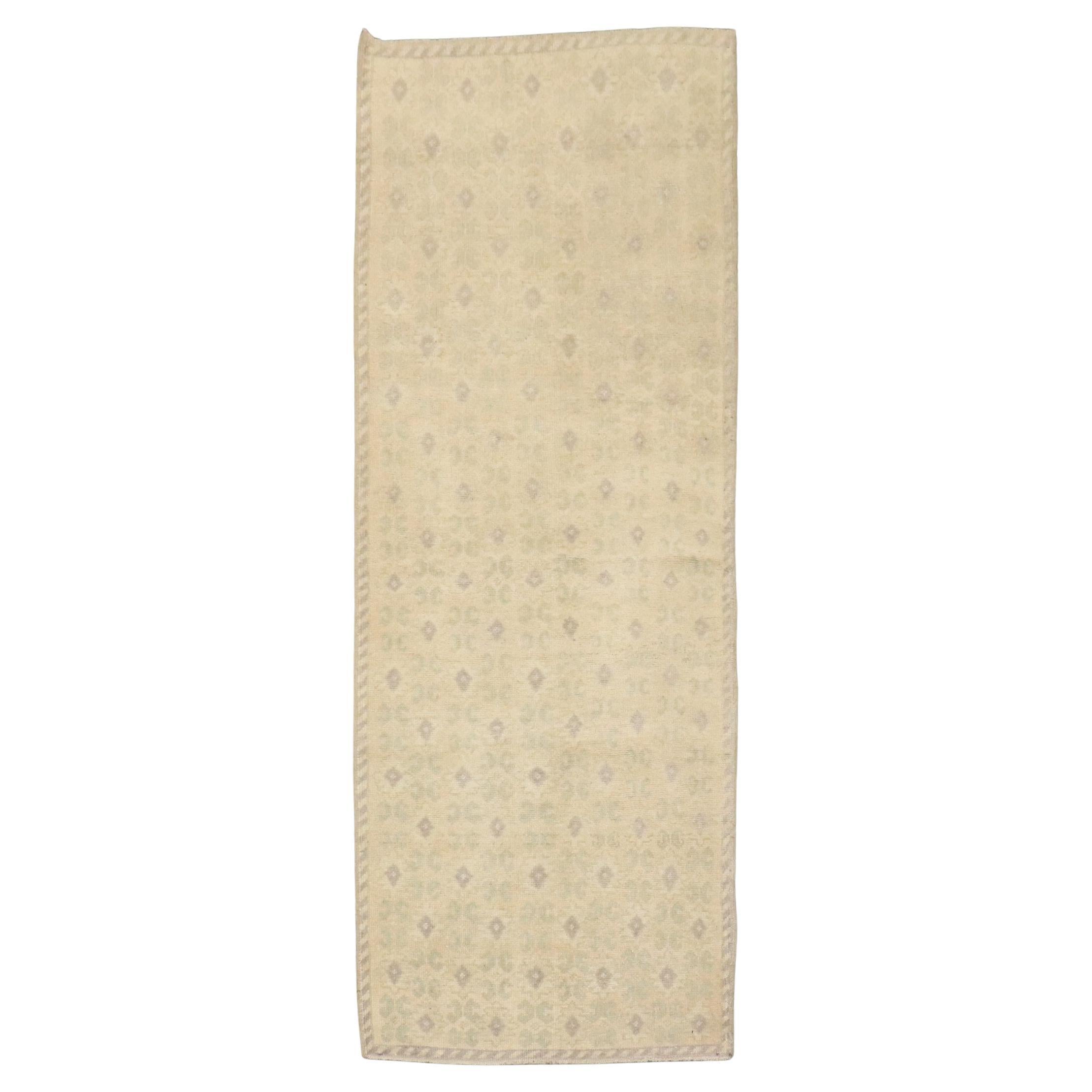 Zabihi Collection Beige Green Accent Mid-20th Century Turkish  Runner