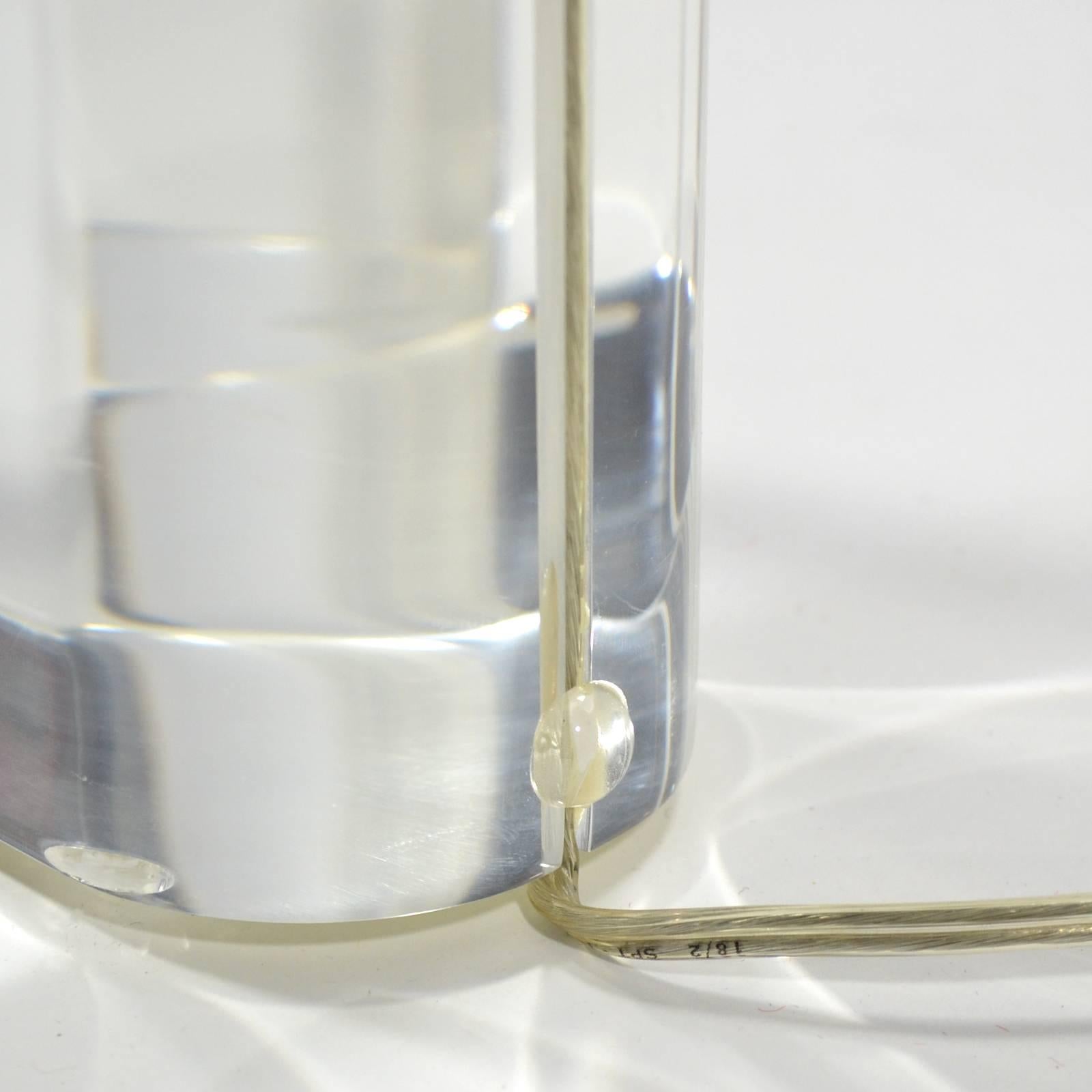 Fin du 20e siècle Superbe lampe de table en lucite à la manière de Karl Springer en vente