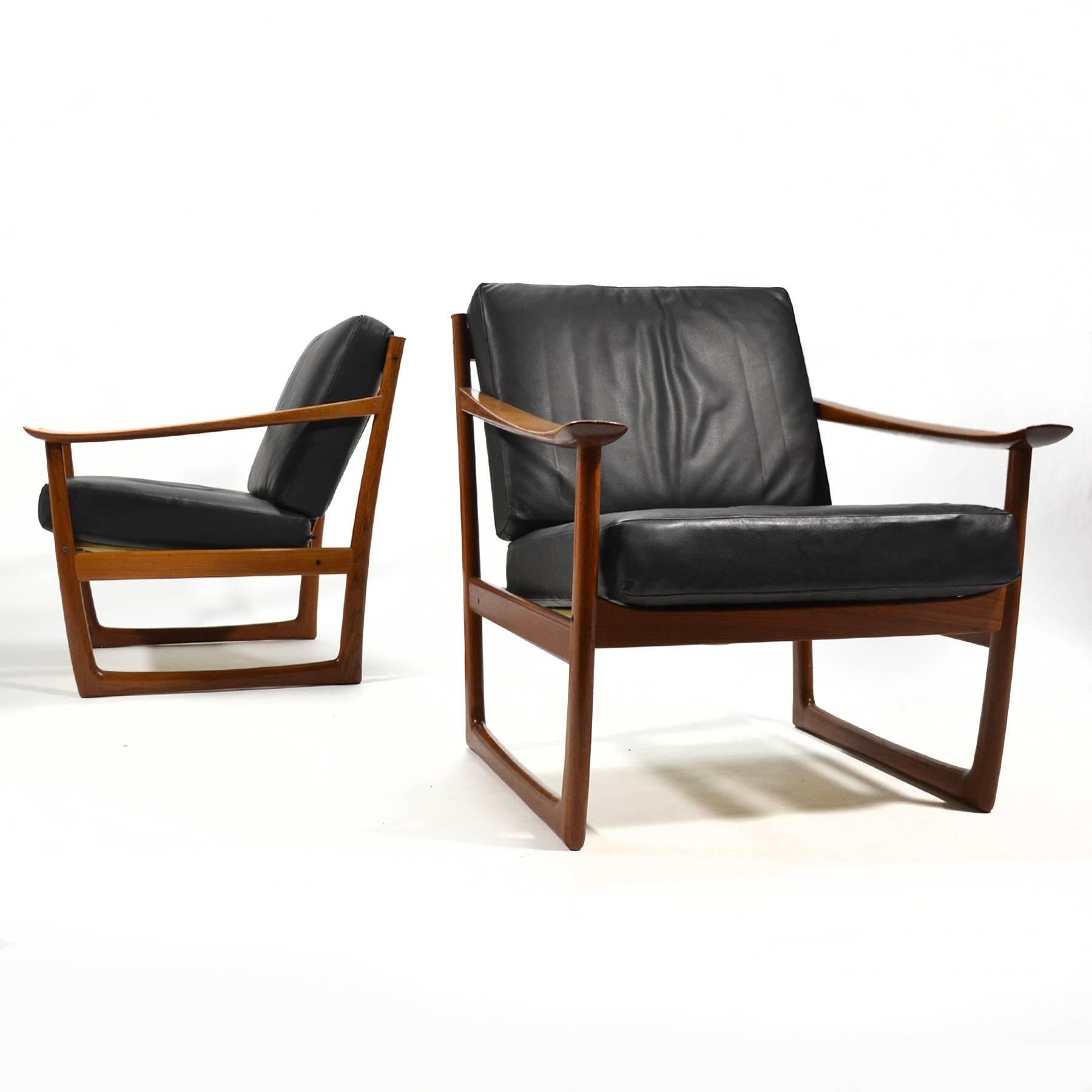Peter Hvidt & Orla Mølgaard Nielsen Lounge Chairs by France & Son In Good Condition In Highland, IN