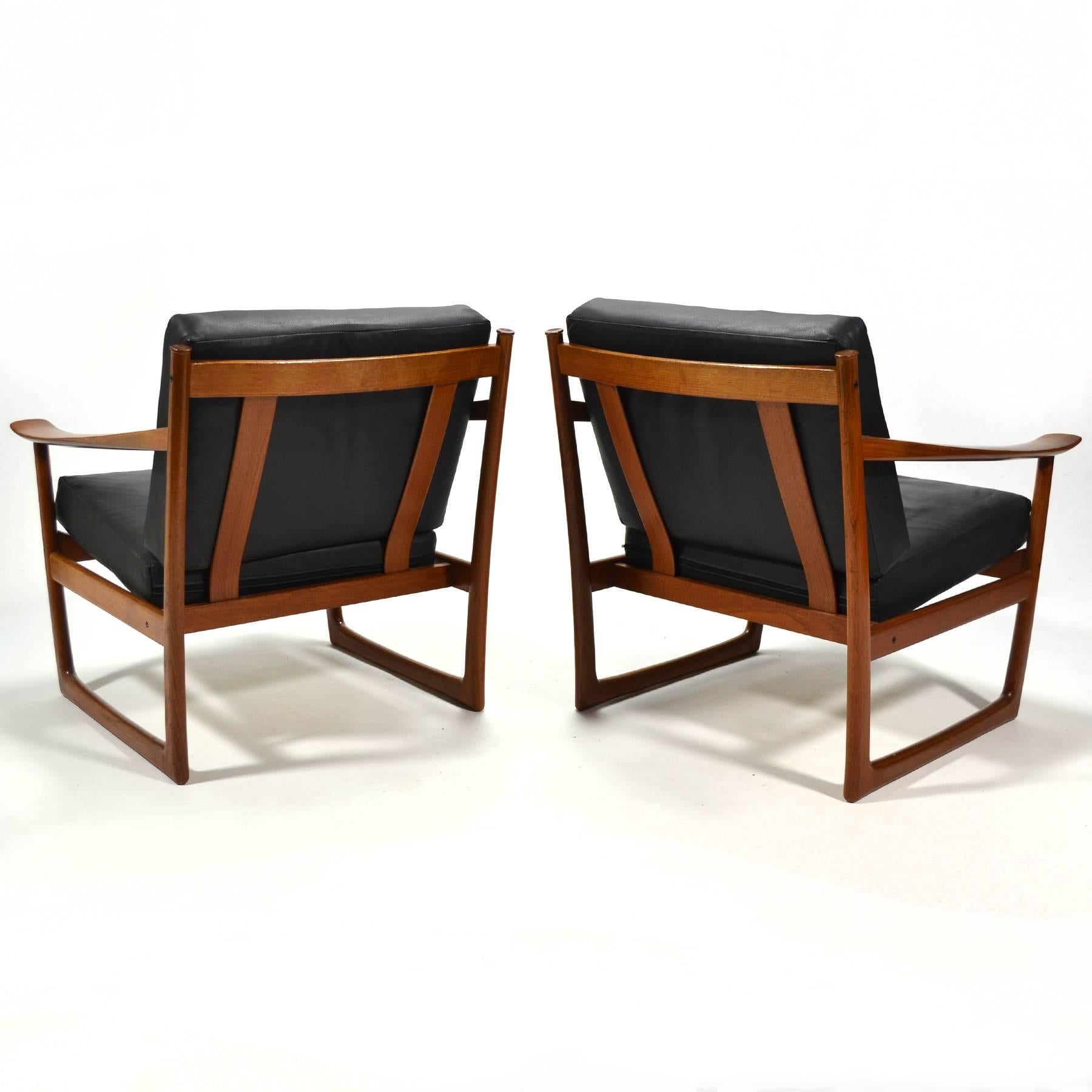 Mid-20th Century Peter Hvidt & Orla Mølgaard Nielsen Lounge Chairs by France & Son