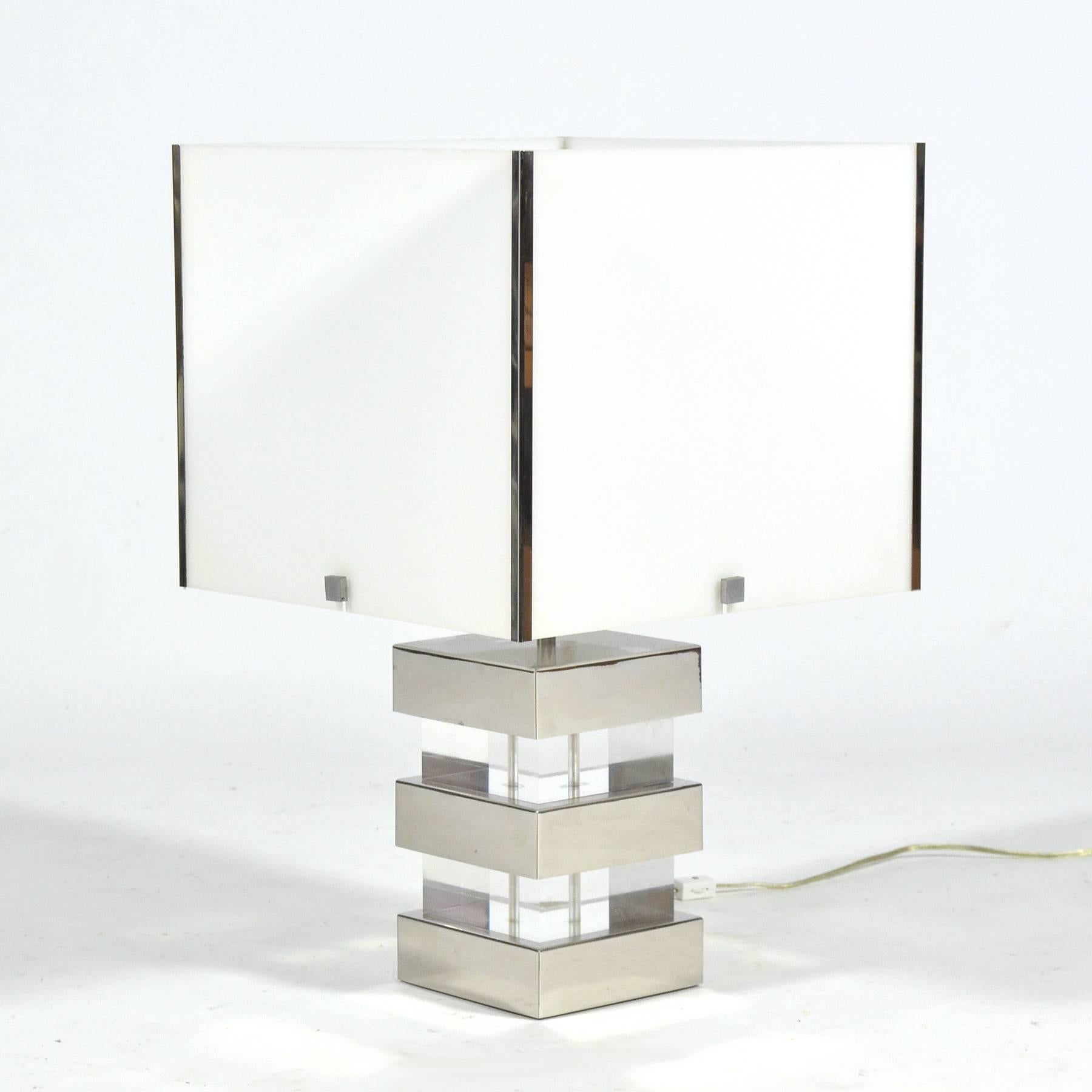 American Lucite and Chrome 1970s Table Lamp For Sale