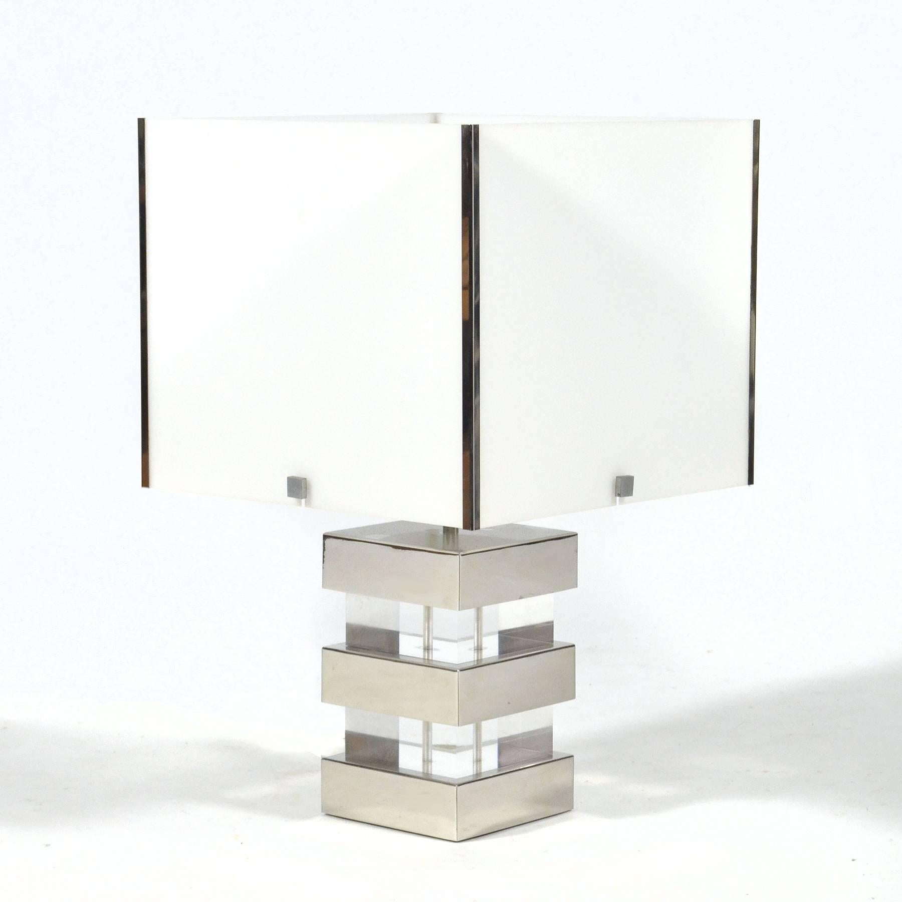 Lucite and Chrome 1970s Table Lamp For Sale 2