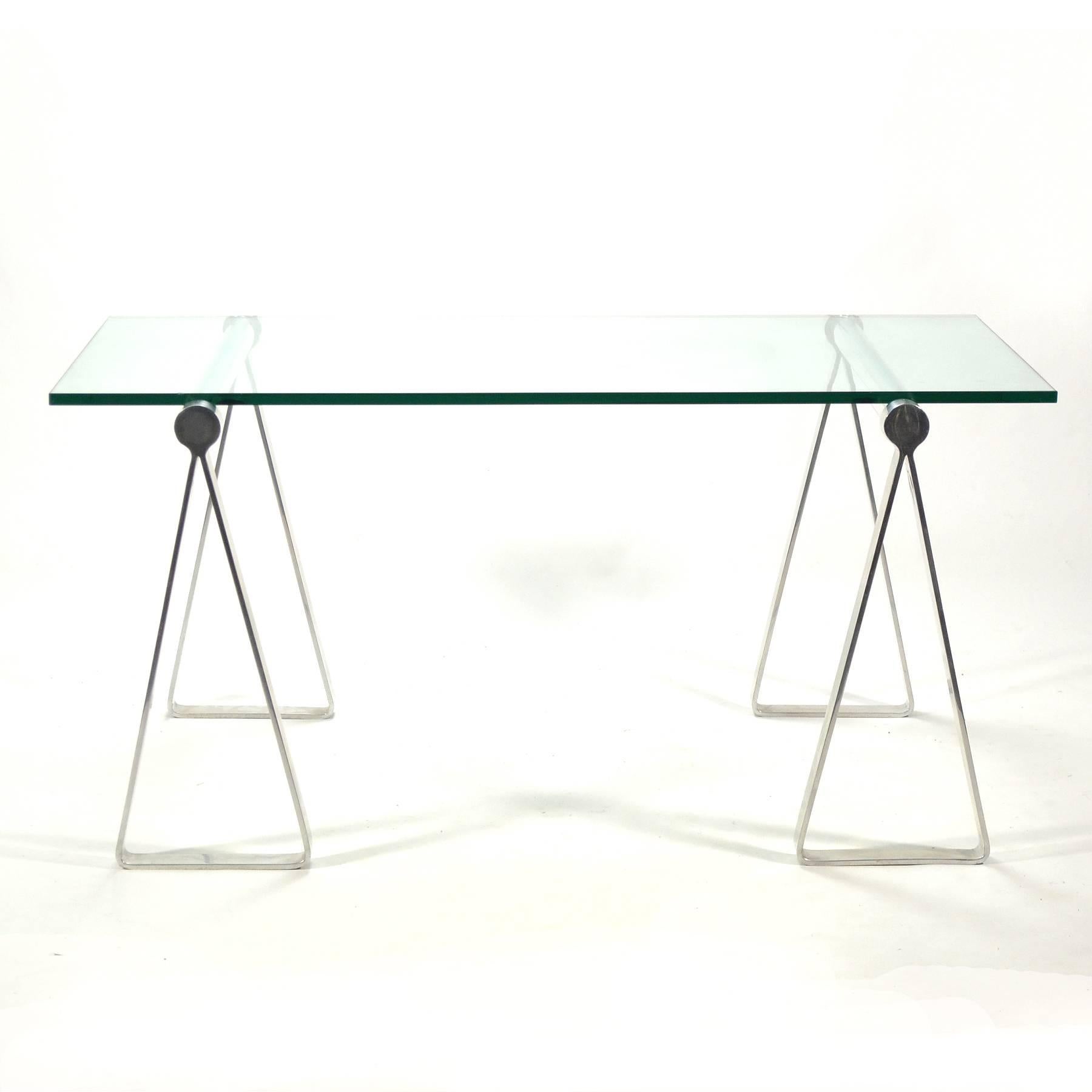 Mid-Century Modern Table ou bureau « Cheval de mer » en aluminium des années 1970 en vente