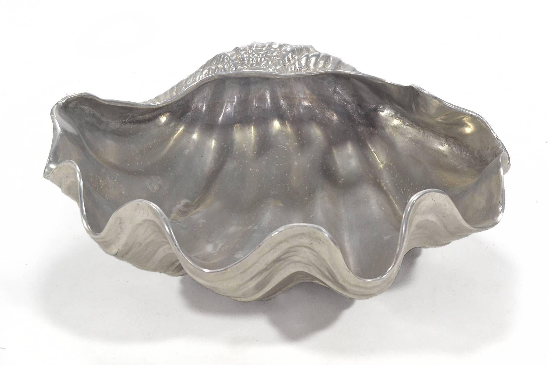 Arthur Court Oversize Clam Shell Centerpiece Bowl In Excellent Condition In Highland, IN