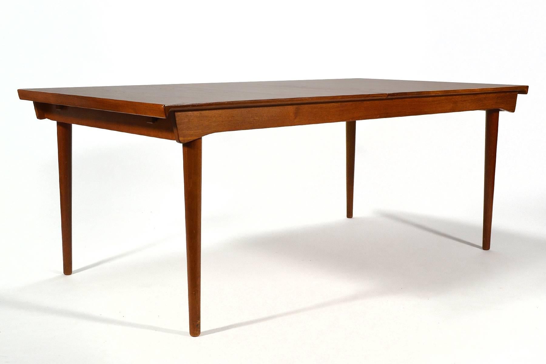 Finn Juhl Model 540 Solid Teak Extension Table In Good Condition In Highland, IN