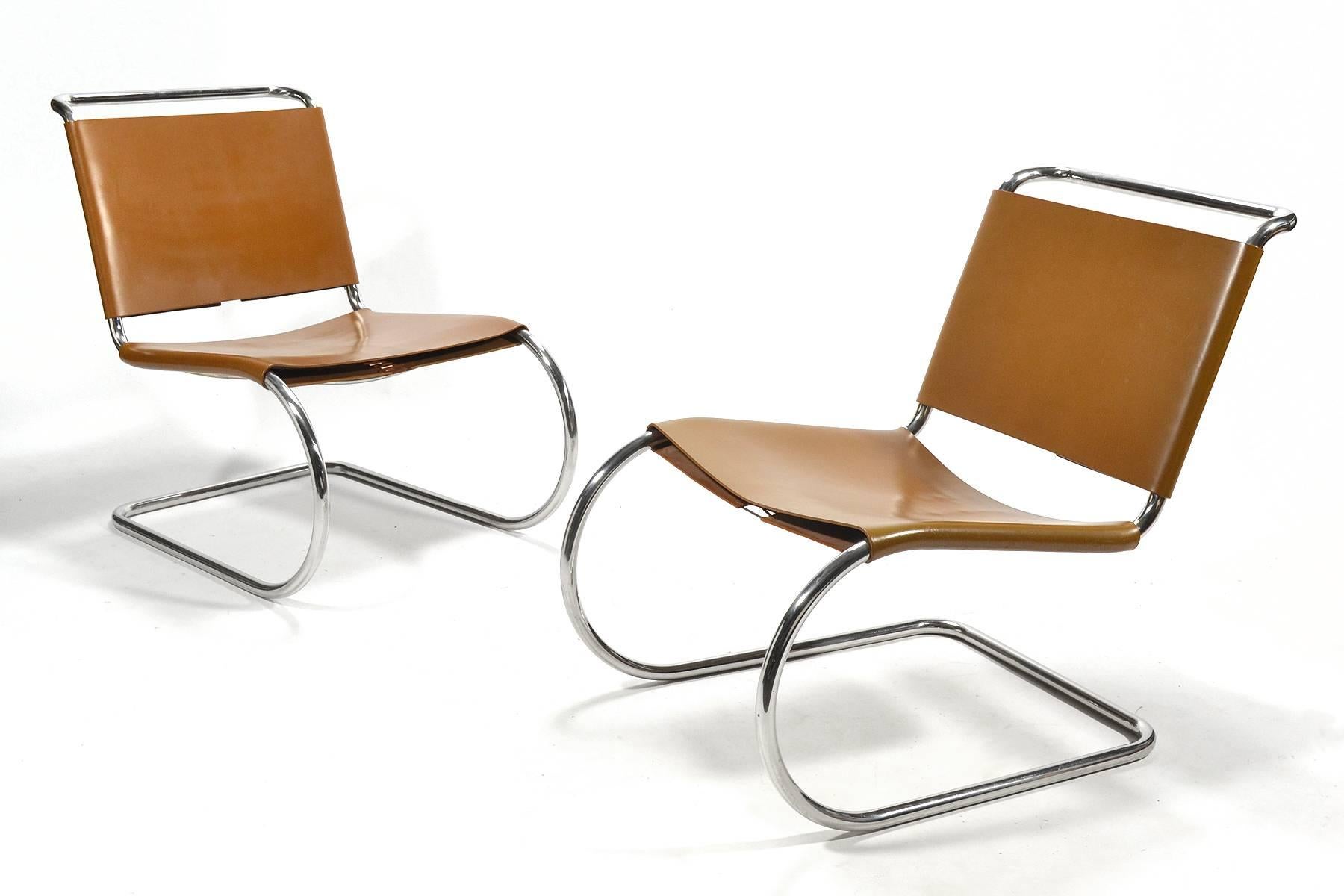 Mies van der Rohe Pair of MR Lounge Chairs 2