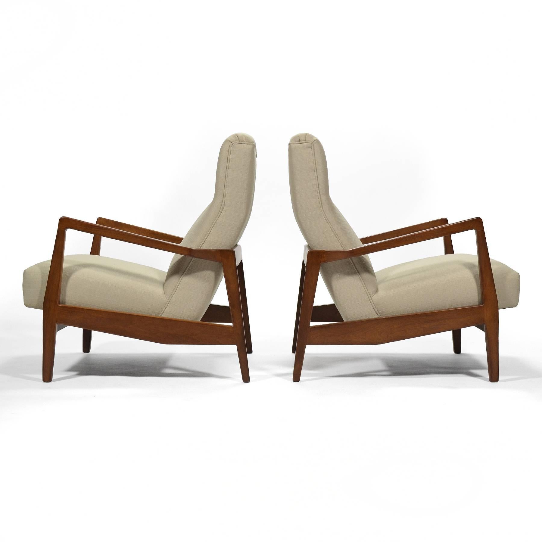 Risom's Danish heritage is on full display with this design. The pair of model U 453 lounge chairs are as comfortable as they are beautiful. They feature sculptural frames which support the high back seats and have just been fully restored and