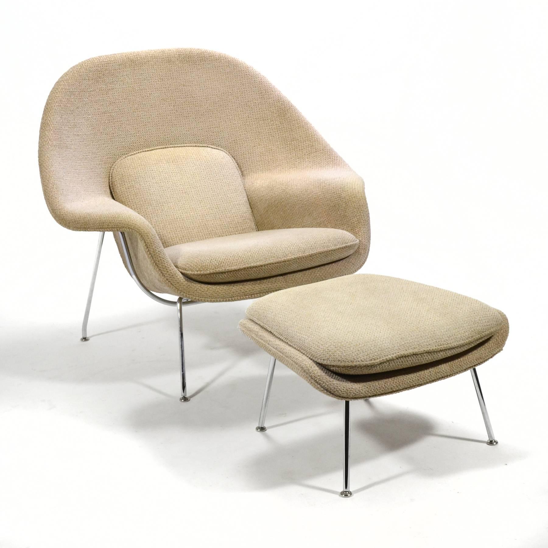 Mid-20th Century Eero Saarinen Womb Chair and Ottoman by Knoll