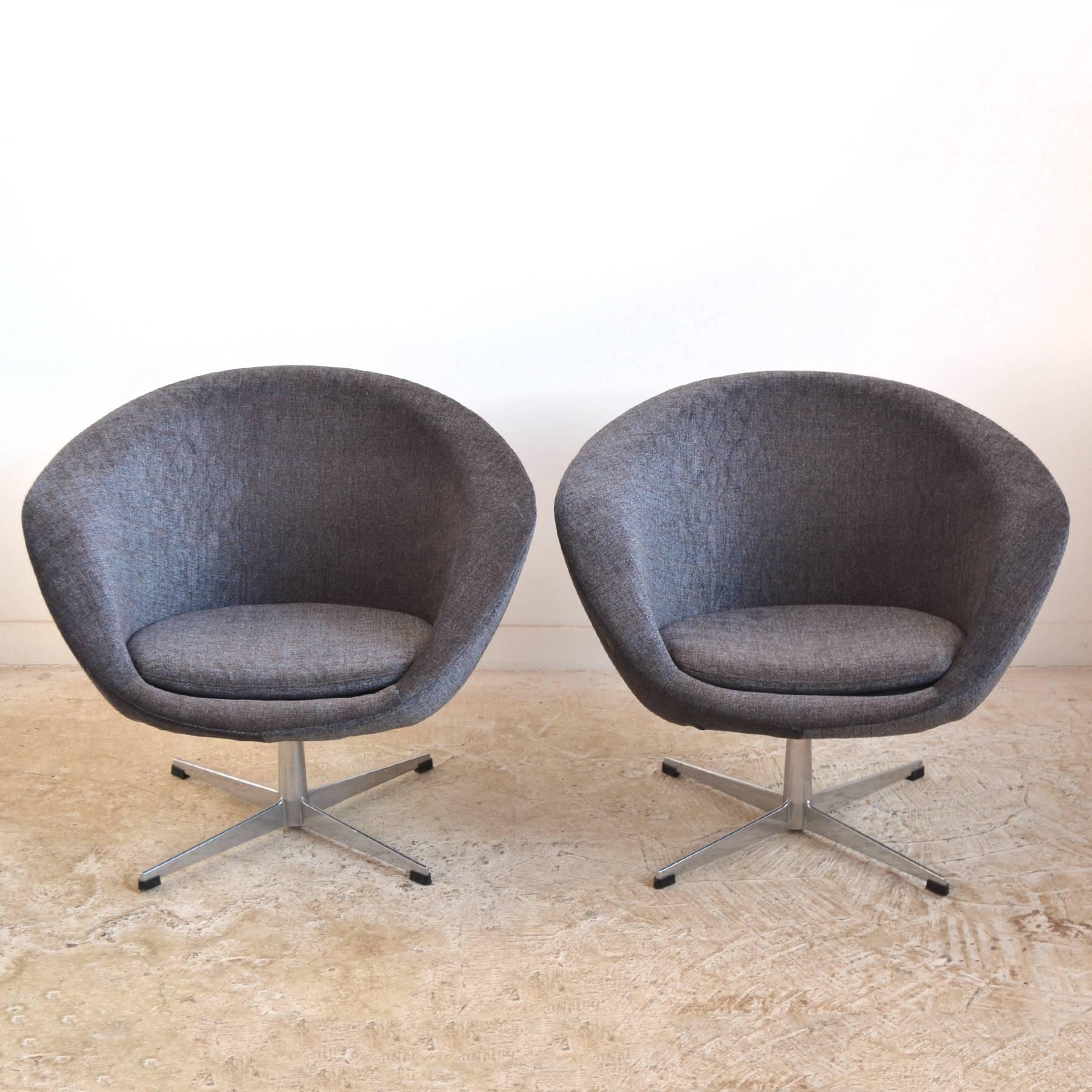 Swedish Pair of Swivel Lounge Chairs by Overman