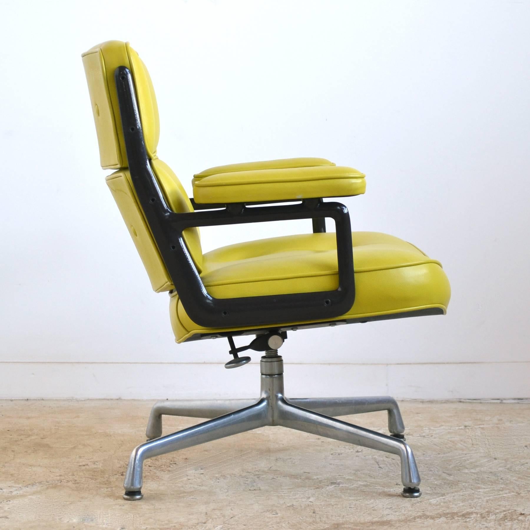 Aluminum Eames Time-Life Chair with Green Leather by Herman Miller