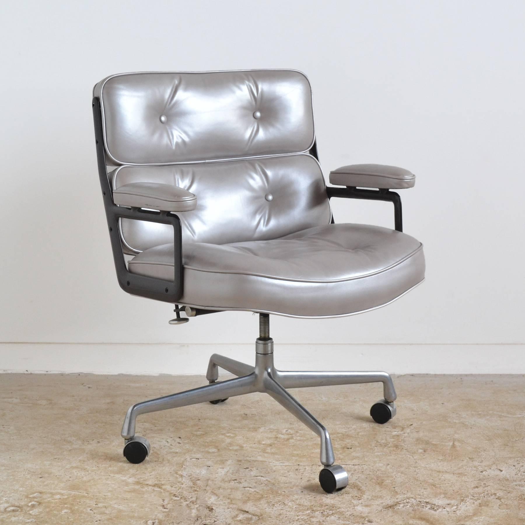 Eames Time-Life Chair with Green Leather by Herman Miller 2
