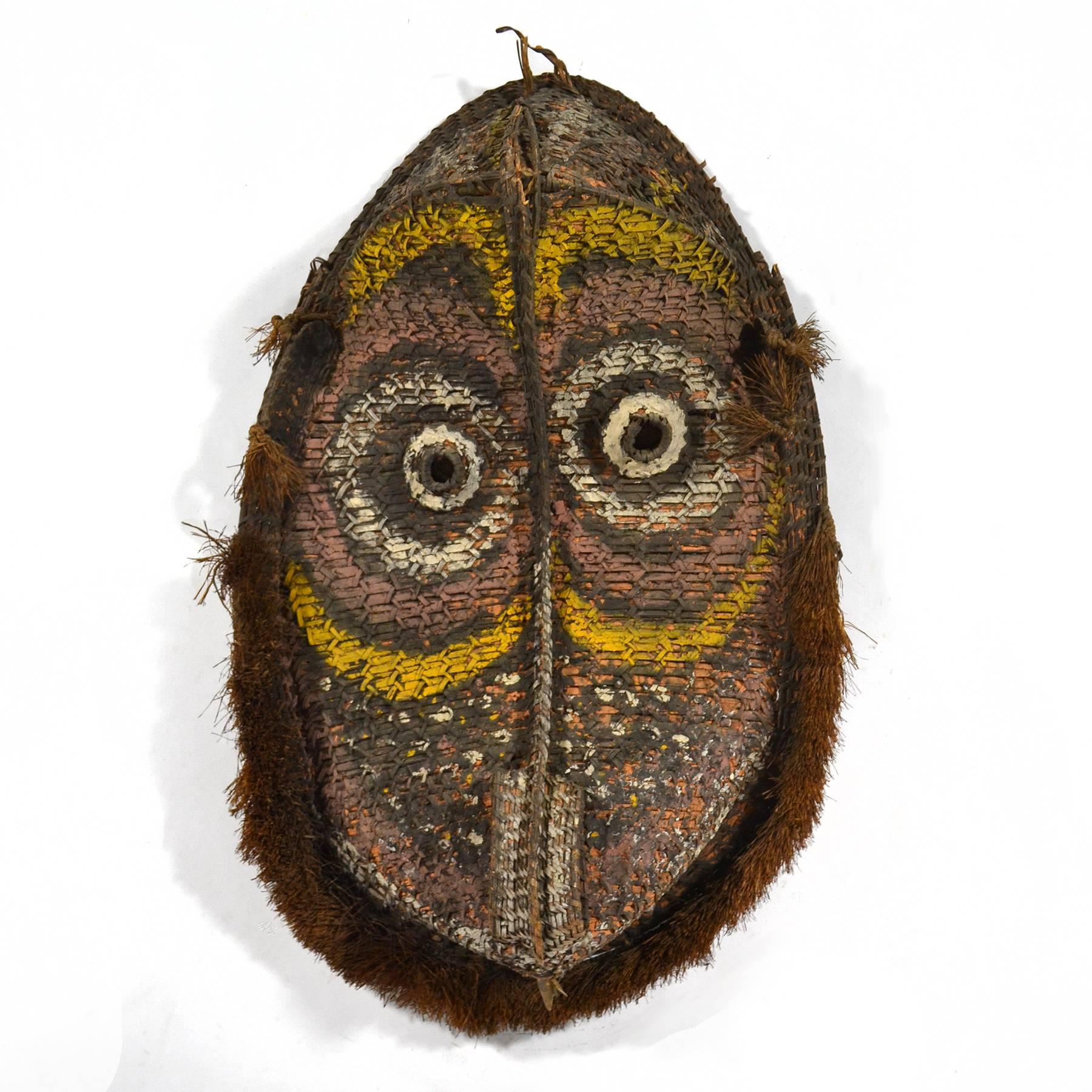 Tribal Grand masque en forme de panier en zibeline de Papouasie-Nouvelle-Guinée en vente