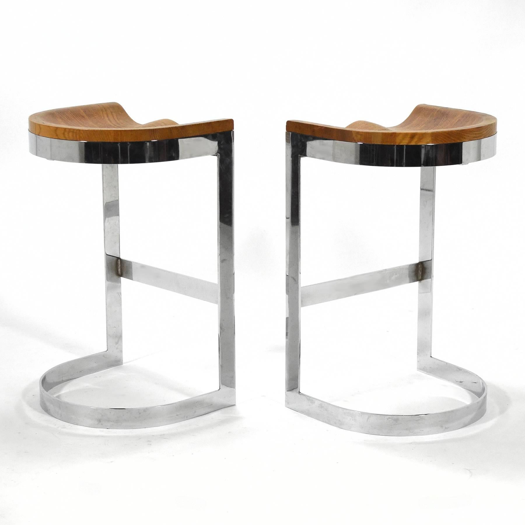 Pair of Warren Bacon Oak and Chrome Counter Stools In Good Condition In Highland, IN