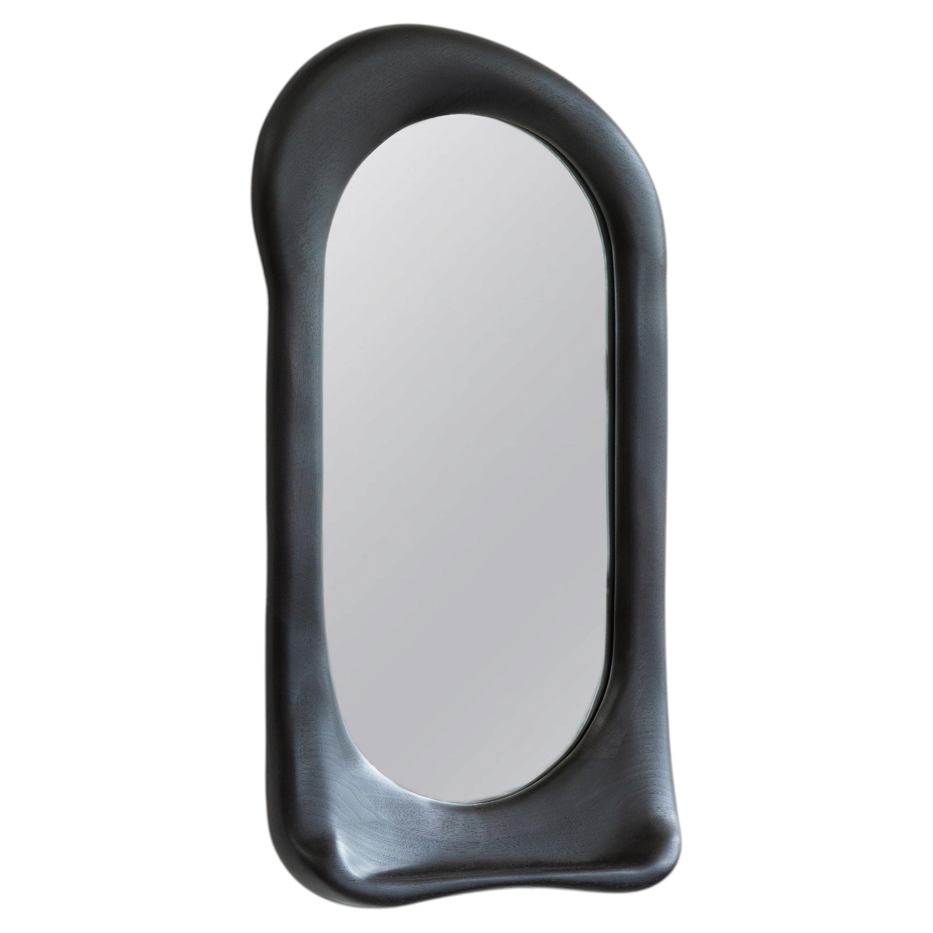 Miroir mural en noyer ébonisé avec étagère réglable, Design Modern