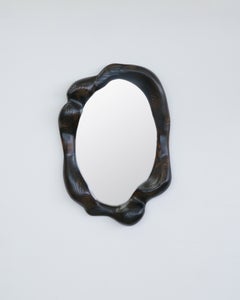 Espejo Escultórico Ovalado en Roble Carbón - Espejo Ondulado