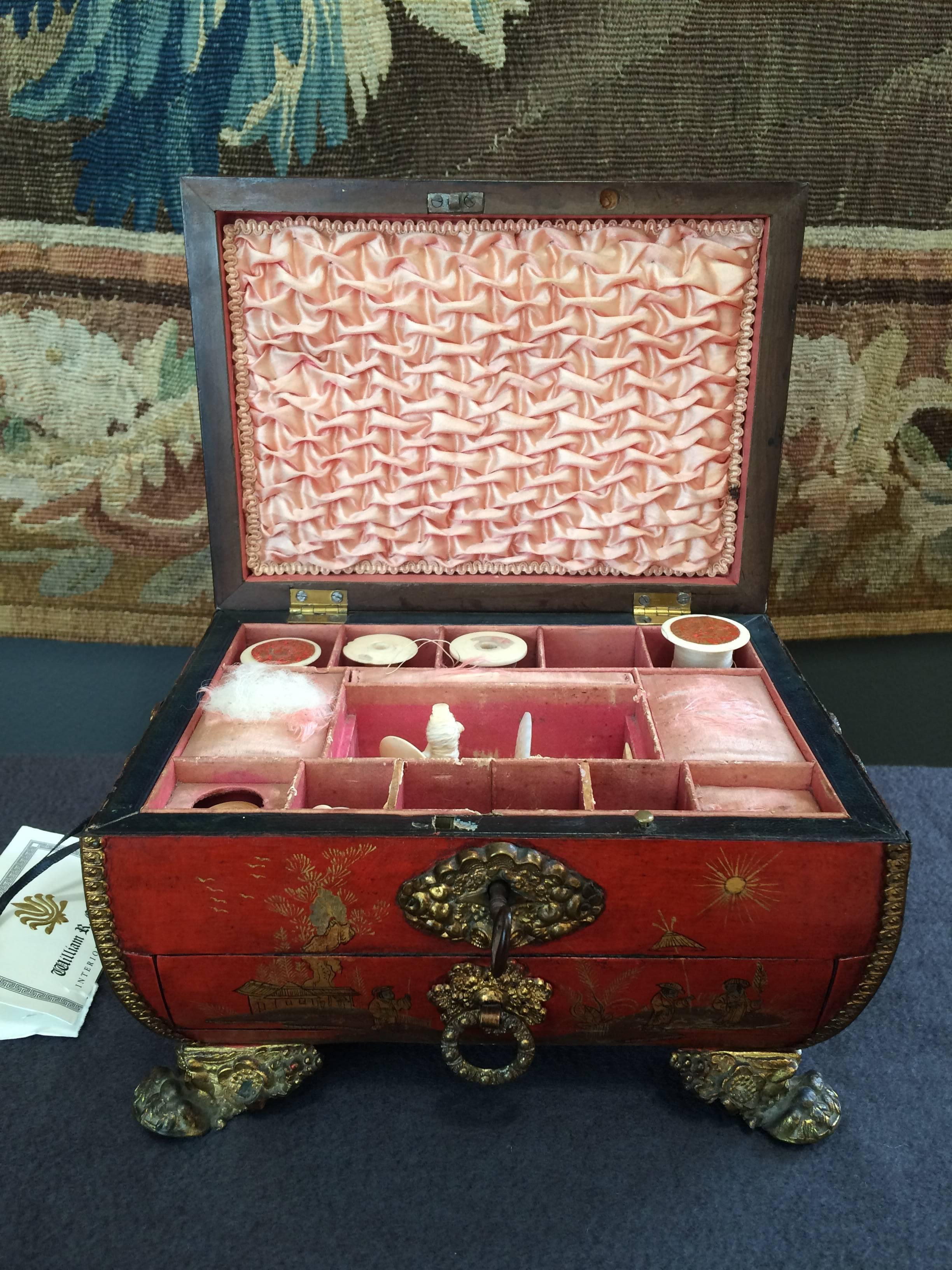 Charming Small Red Lacquered Chinoiserie Sewing Box, 19th Century In Good Condition For Sale In Palm Beach, FL