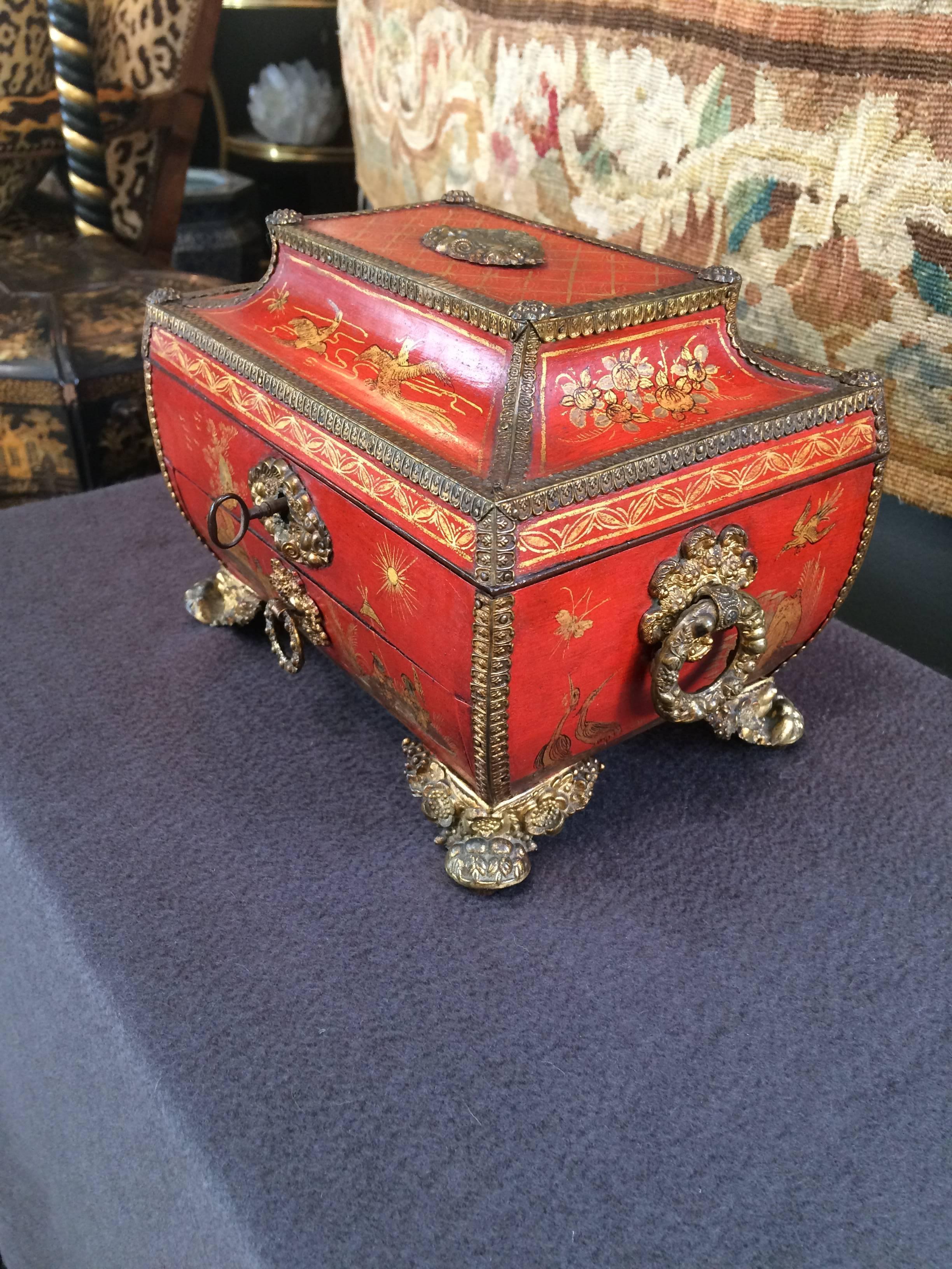 Baroque Charming Small Red Lacquered Chinoiserie Sewing Box, 19th Century For Sale