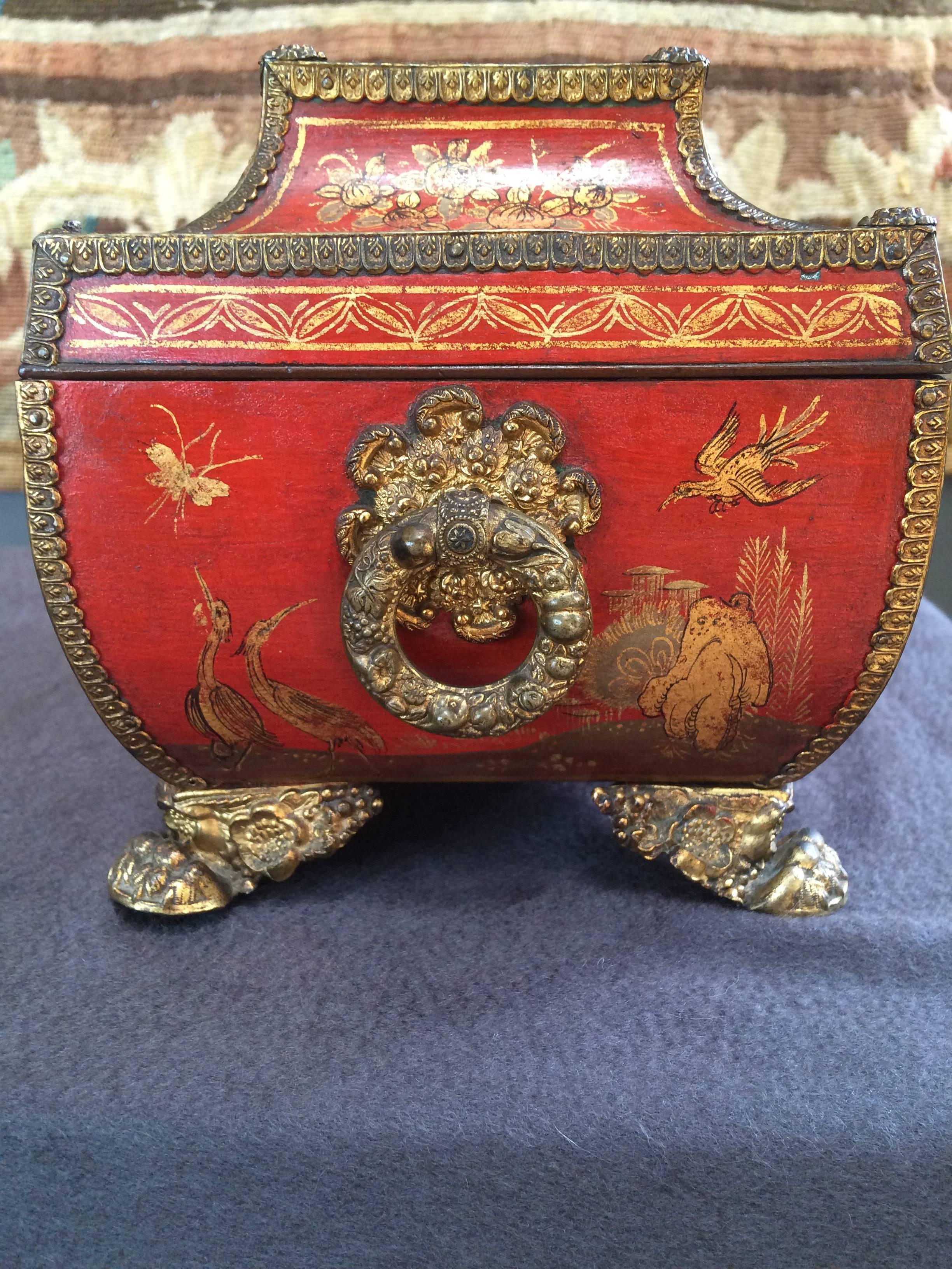 Charming Small Red Lacquered Chinoiserie Sewing Box, 19th Century For Sale 4