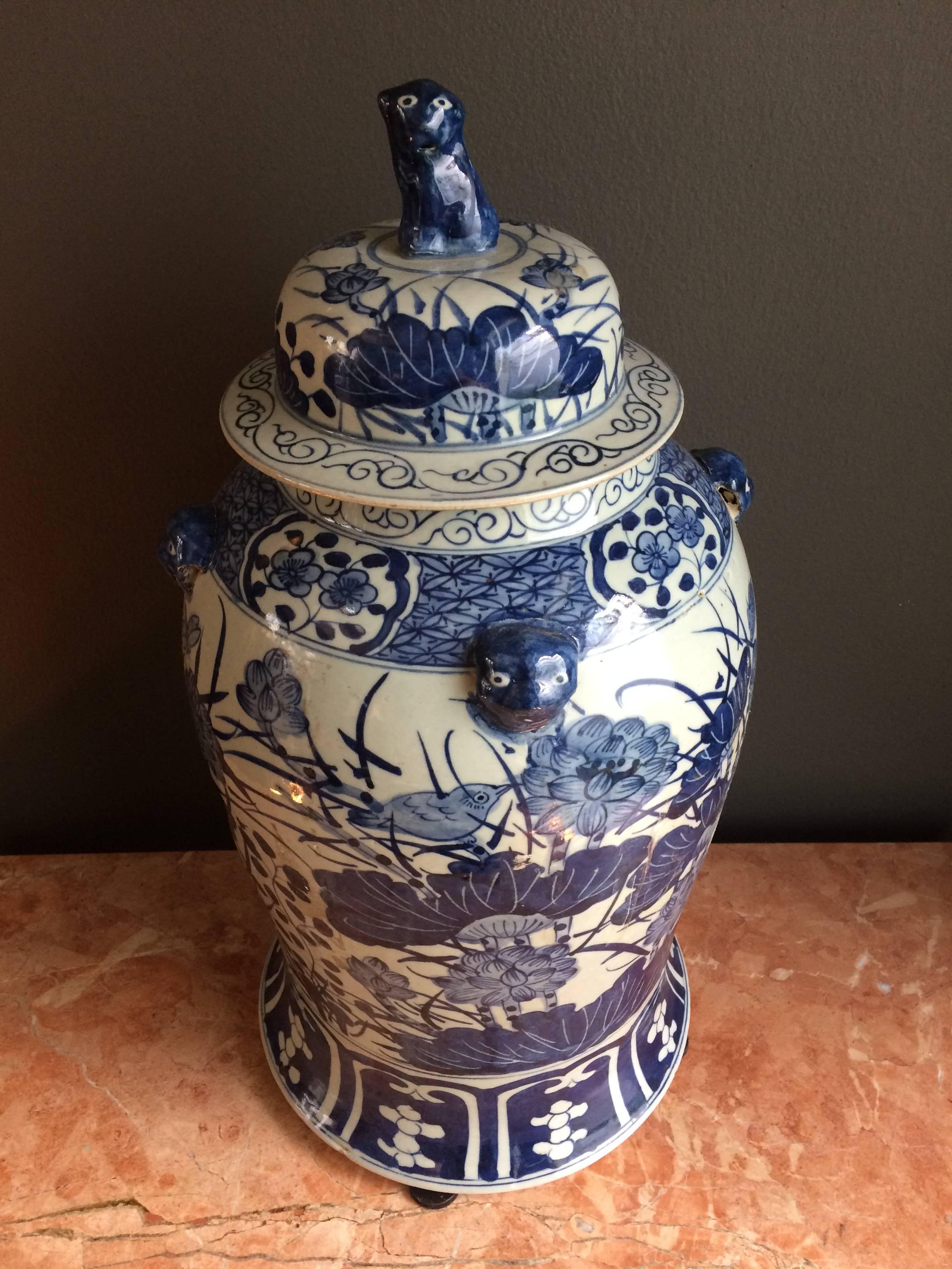 Single blue and white Chinese export lidded baluster jar.
Measures: 19-1/2