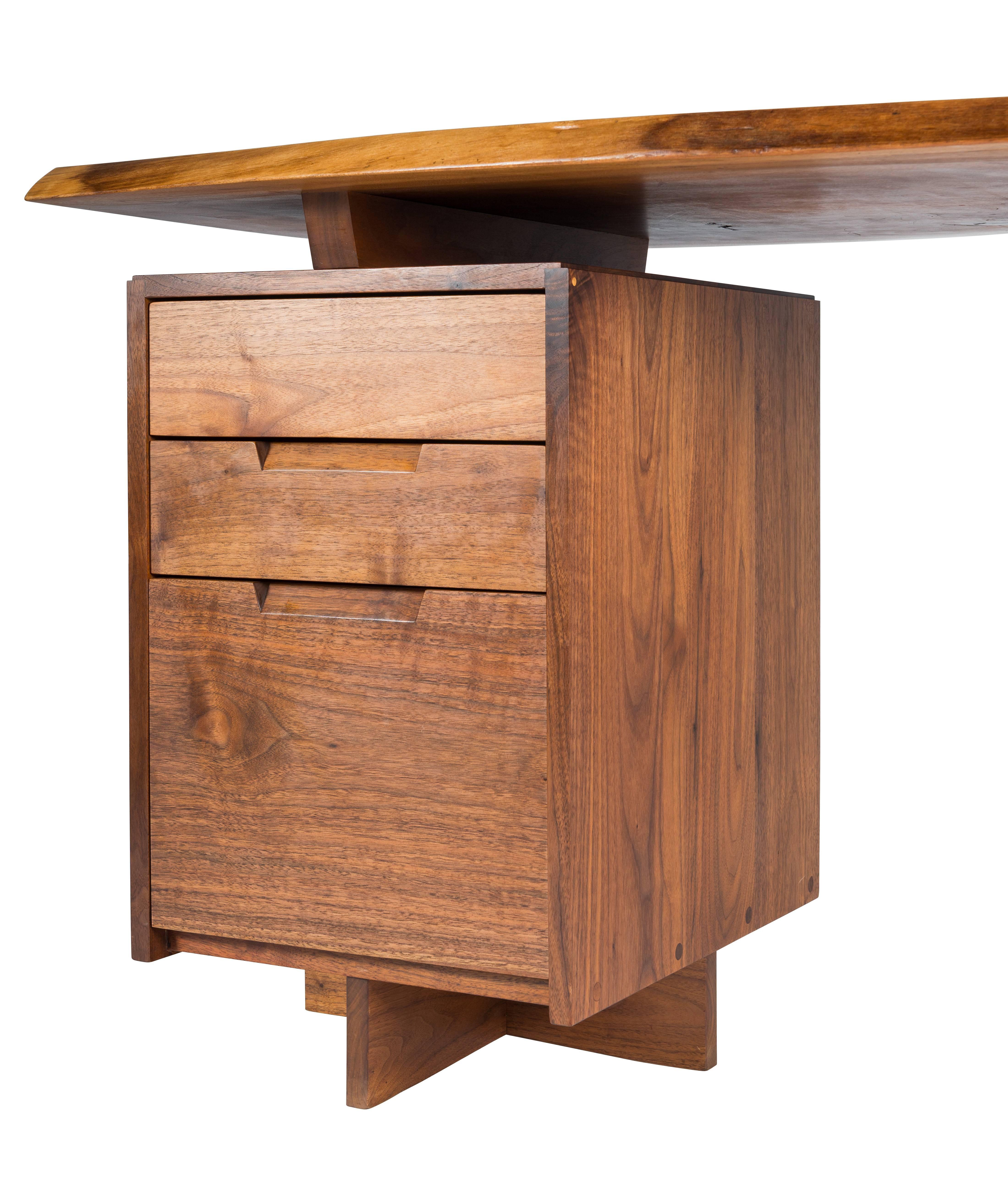 George Nakashima Walnut Cross-Legged Desk, 1975 2