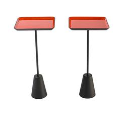 Ein Paar Tom Dixon "Spot" Tische