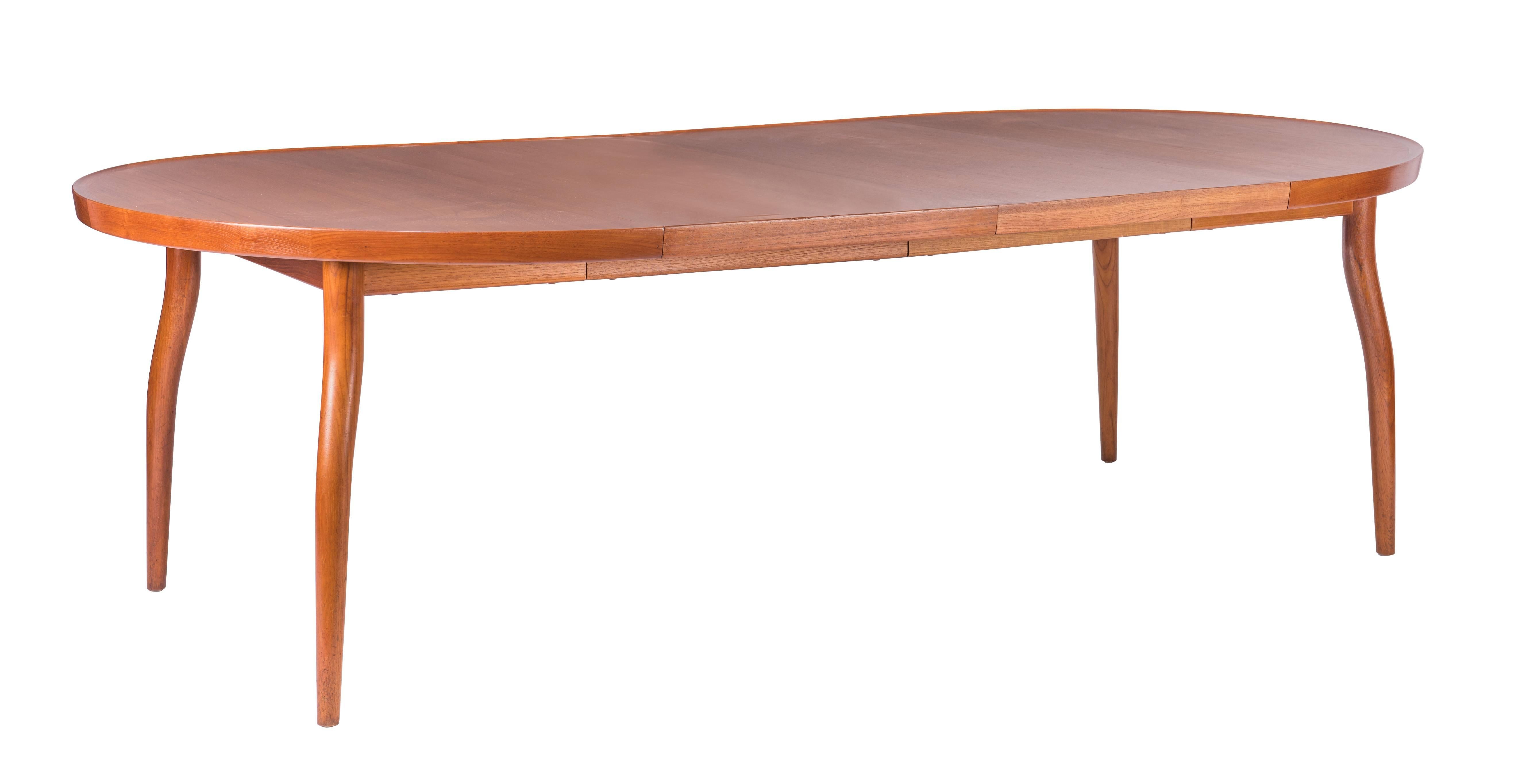 Finn Juhl NV56 Extendable Dining Table by Niels Vodder In Excellent Condition In Pawtucket, RI