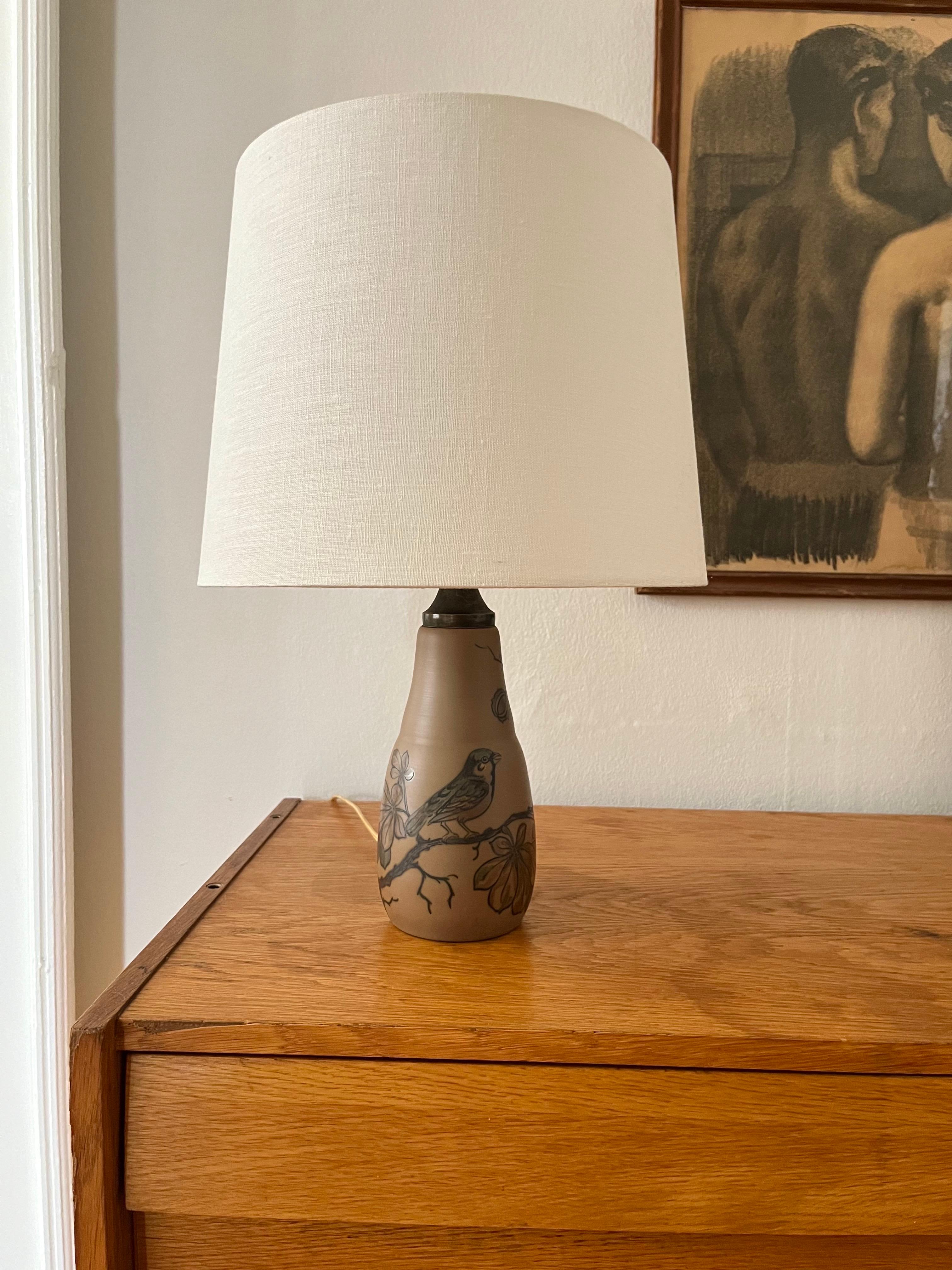 Danois Lampe de table danoise Art nouveau des années 1930, décorée à la main par L. Hjorth en vente