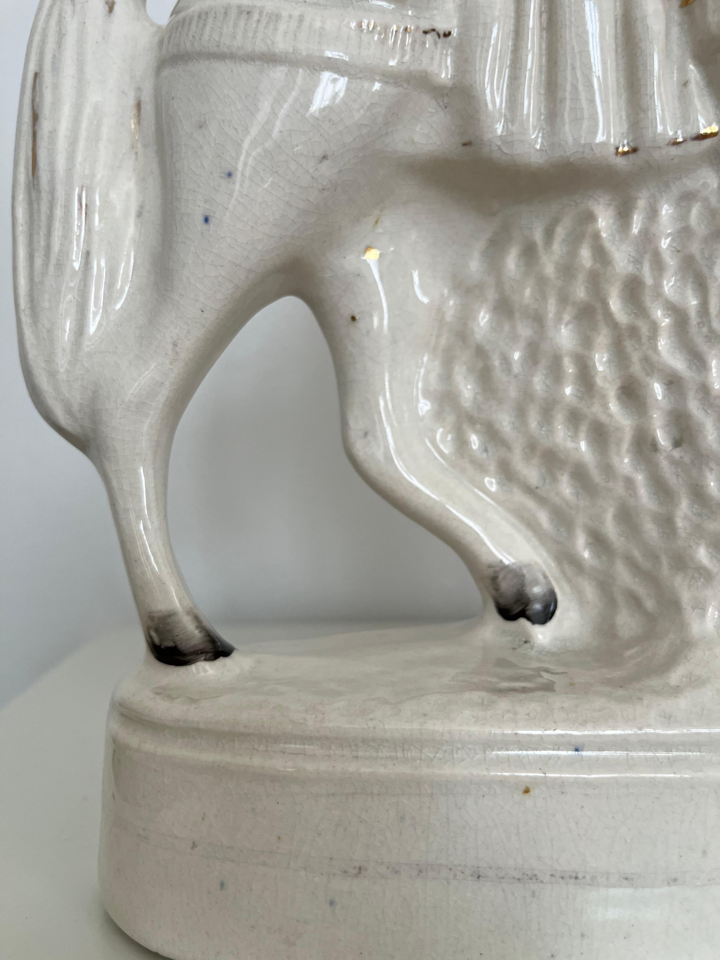 Figura di cavallo e cavaliere dello Staffordshire, Inghilterra, 1850 ca. in vendita 3