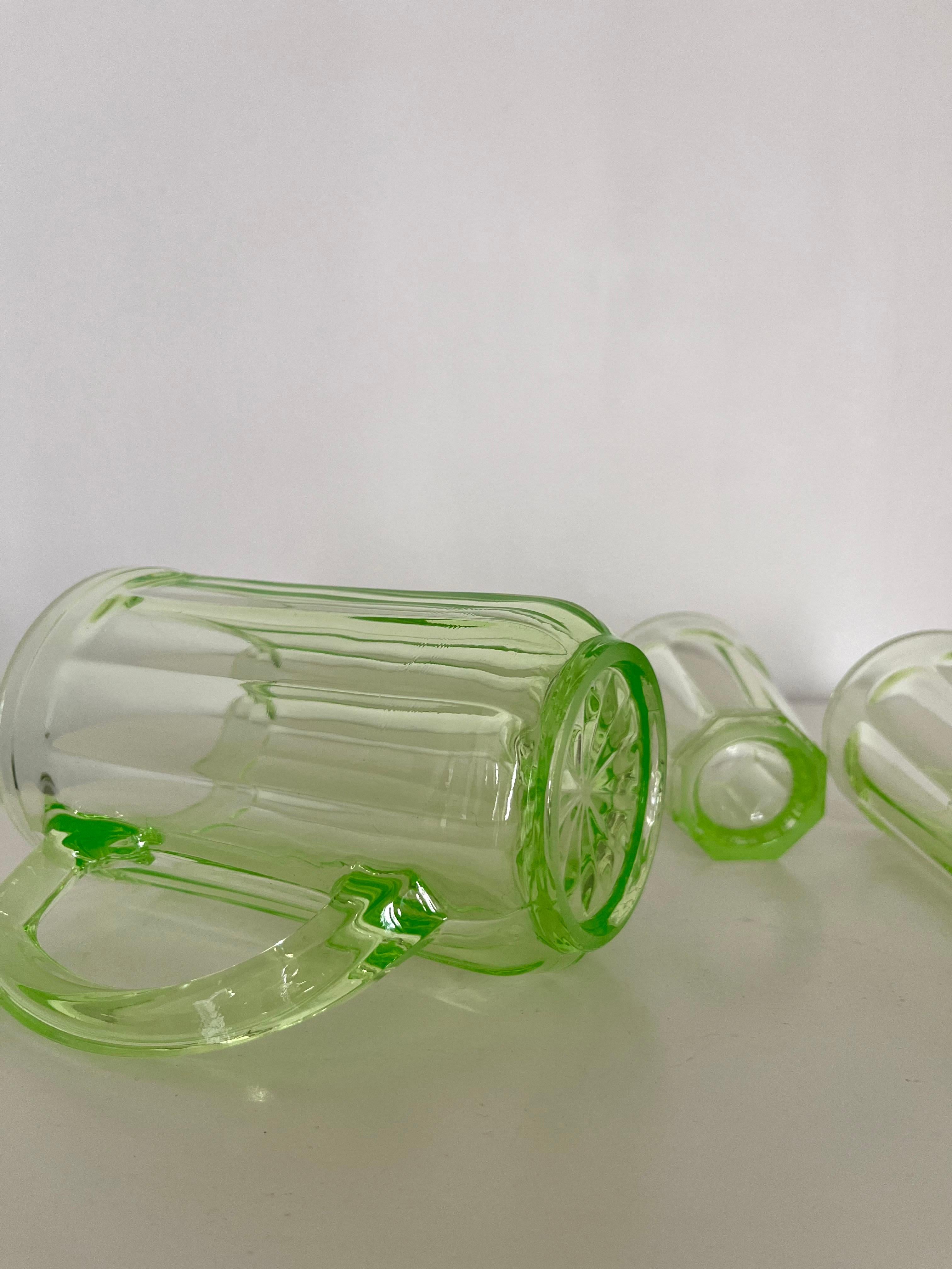 Pichet et verres vert uranium de Fyens Glasværk, Danemark, années 1950-1960 Bon état - En vente à Frederiksberg C, DK